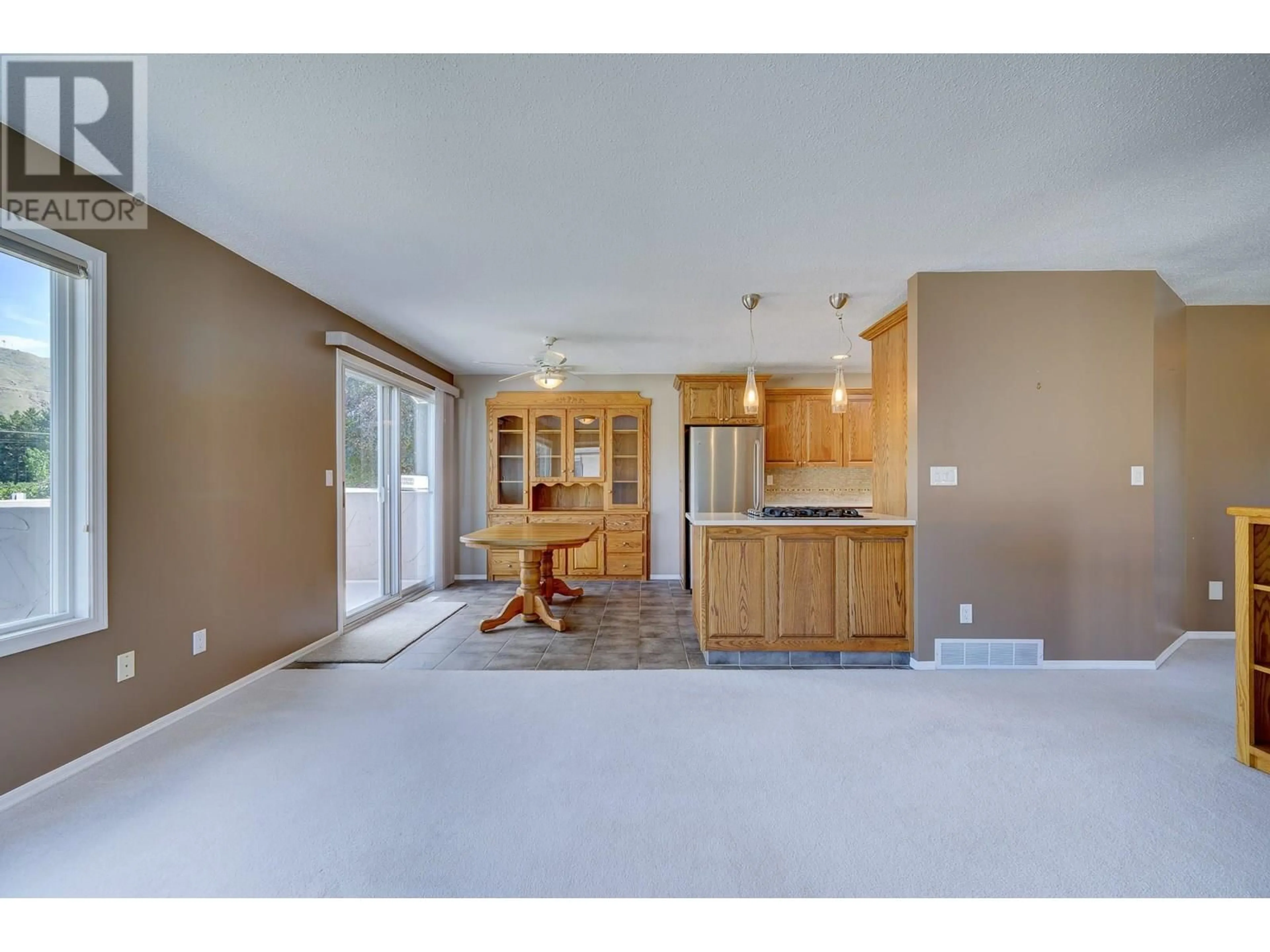 Open concept kitchen, unknown for 2483 FLEETWOOD AVENUE, Kamloops British Columbia V2B4T1