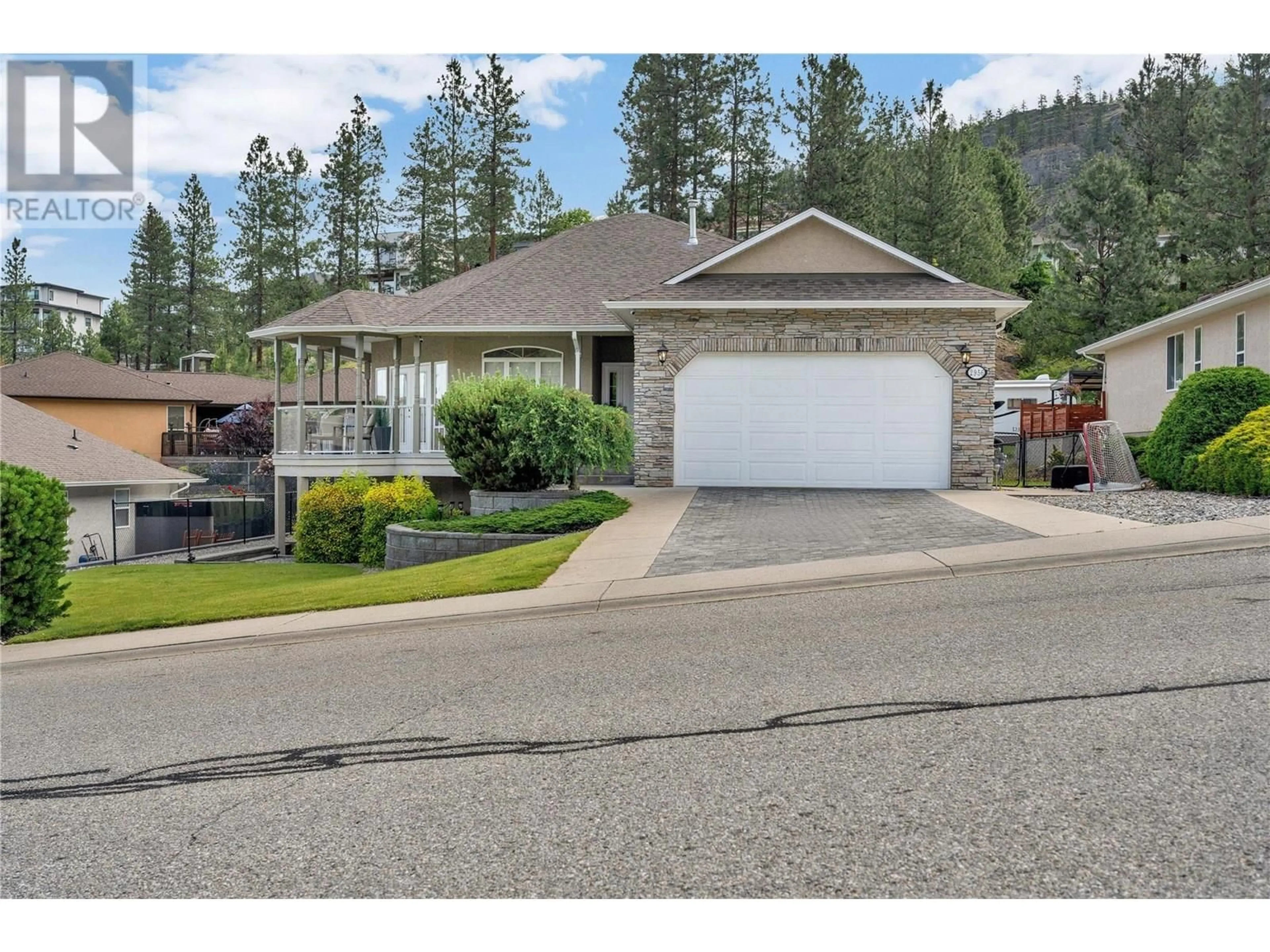Home with vinyl exterior material, street for 2956 EVERGREEN DRIVE, Penticton British Columbia V2A9A8