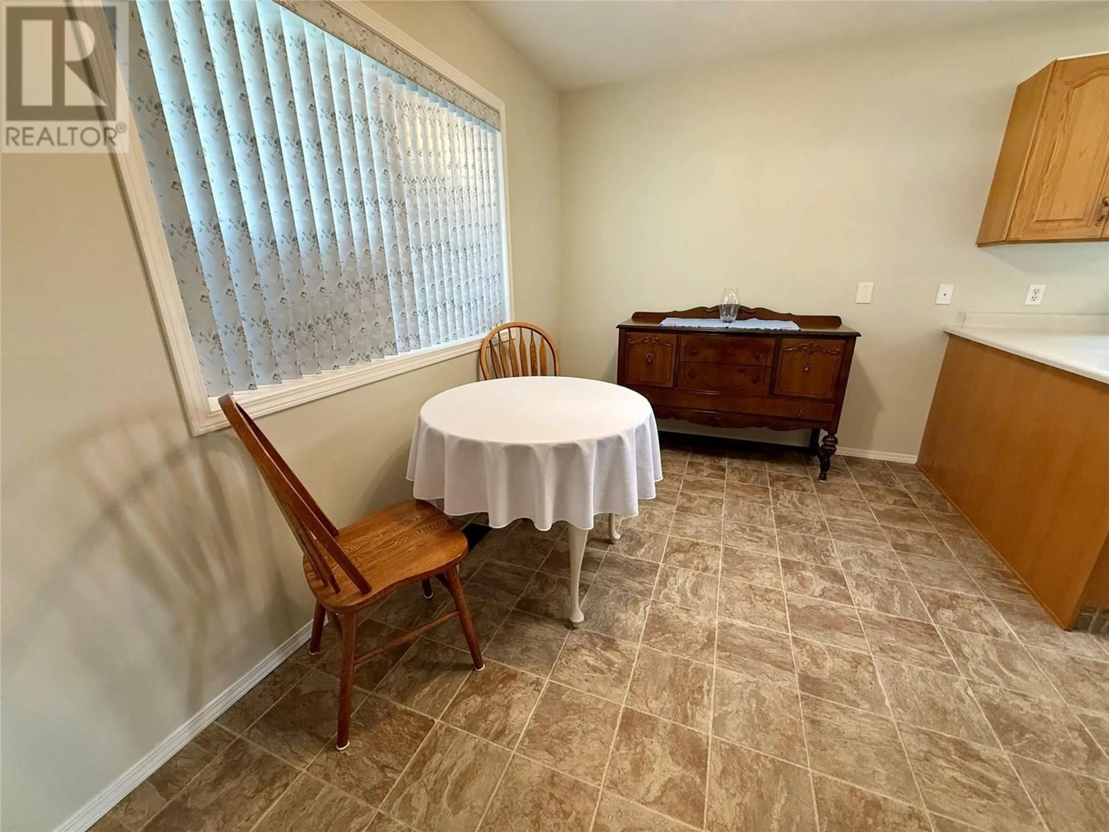 A pic of a room for 5 - 2210 COLUMBIA AVENUE, Castlegar British Columbia V1N2X1