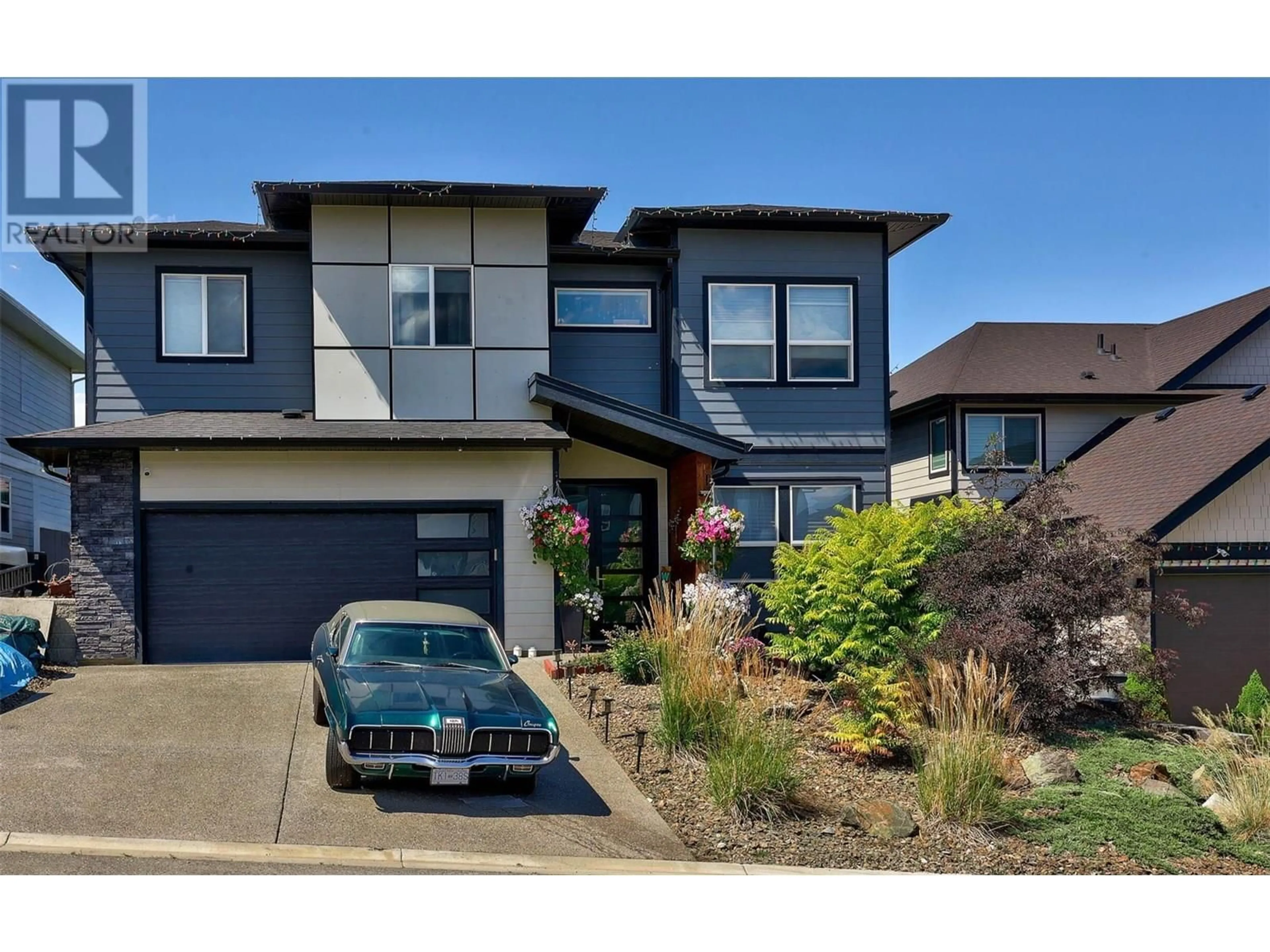 Home with vinyl exterior material, street for 1313 KINROSS PLACE, Kamloops British Columbia V1S0B8