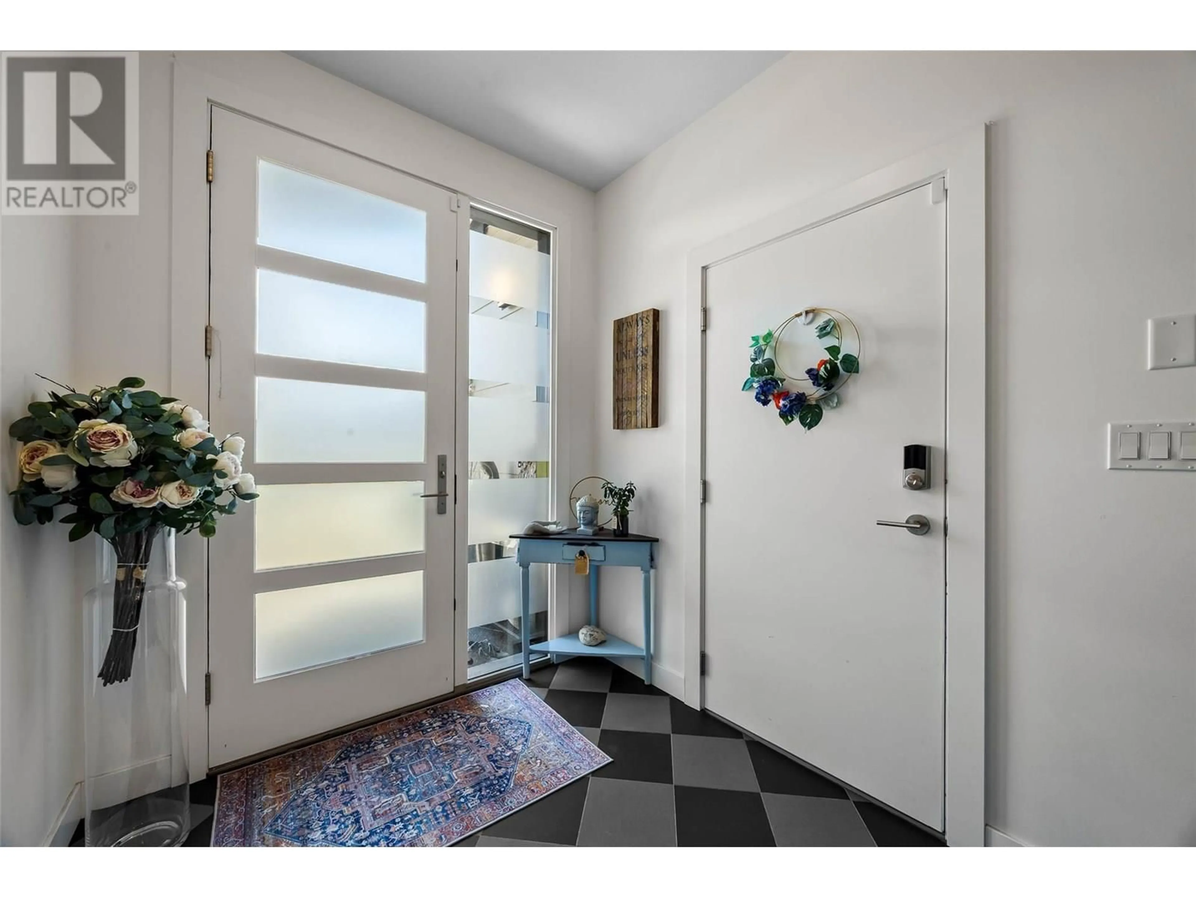 Indoor entryway for 1313 KINROSS PLACE, Kamloops British Columbia V1S0B8