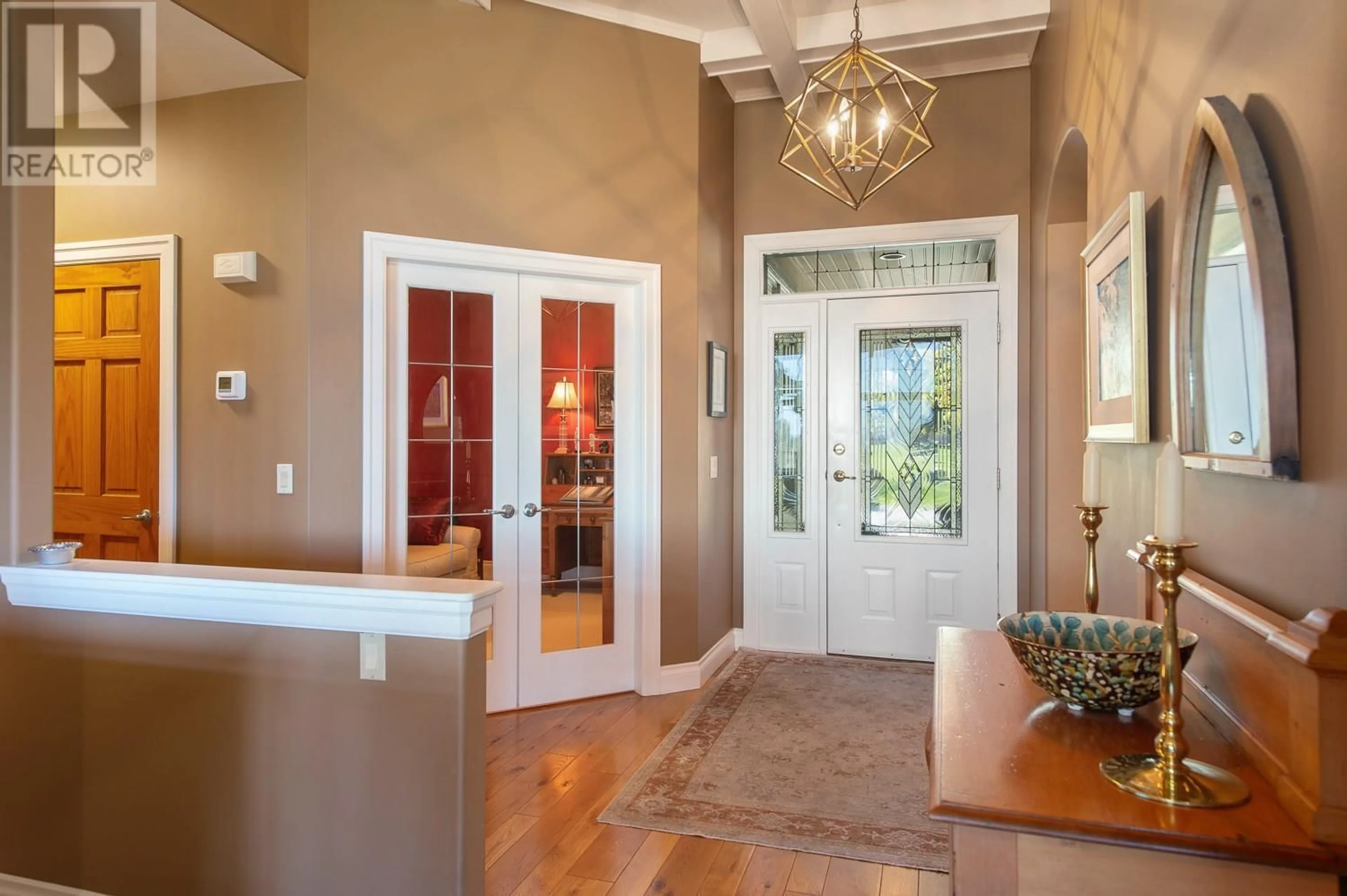 Indoor entryway for 19 - 3800 GALLAGHERS PINNACLE WAY, Kelowna British Columbia V1W3Z8