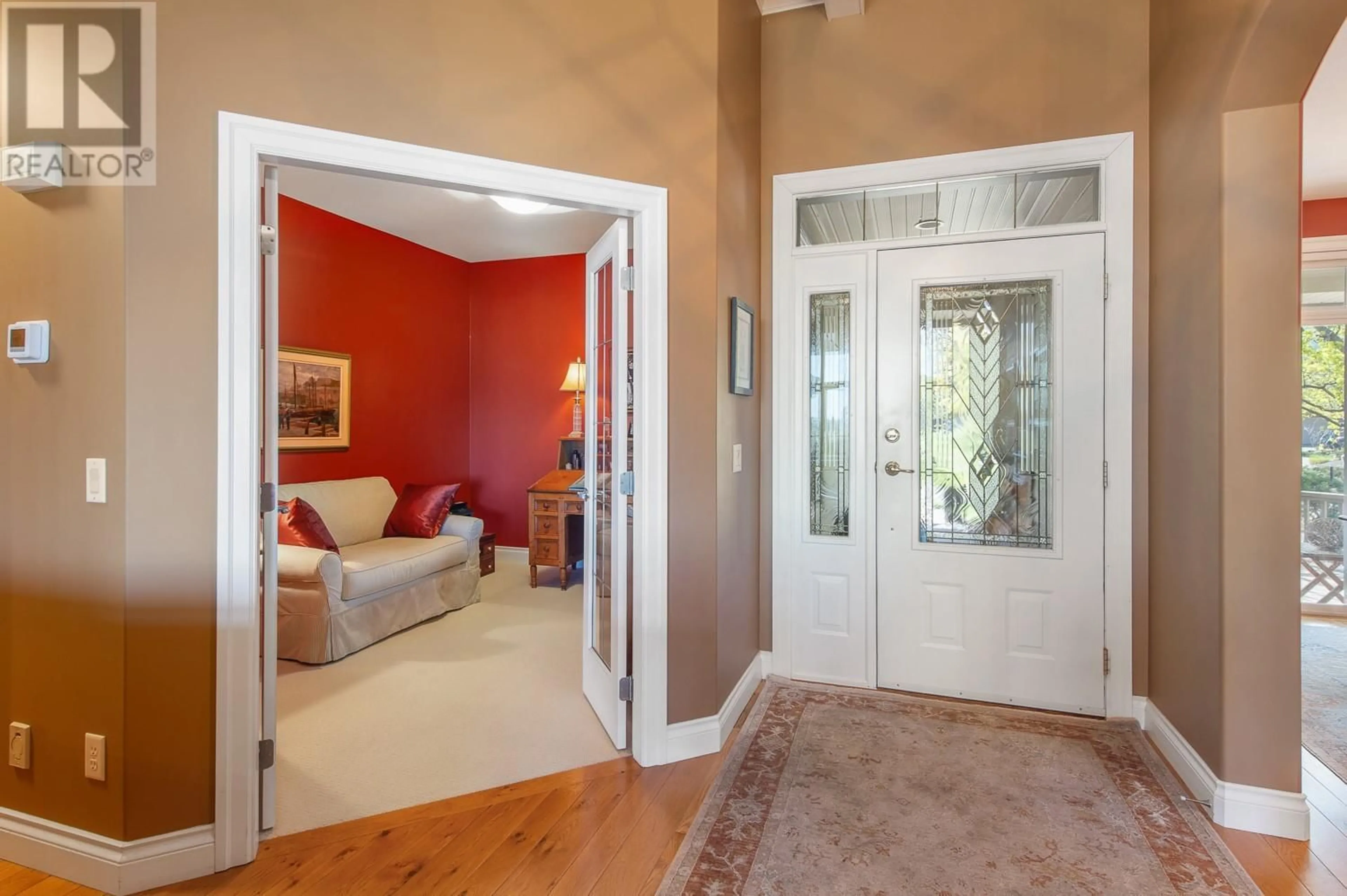 Indoor entryway for 19 - 3800 GALLAGHERS PINNACLE WAY, Kelowna British Columbia V1W3Z8