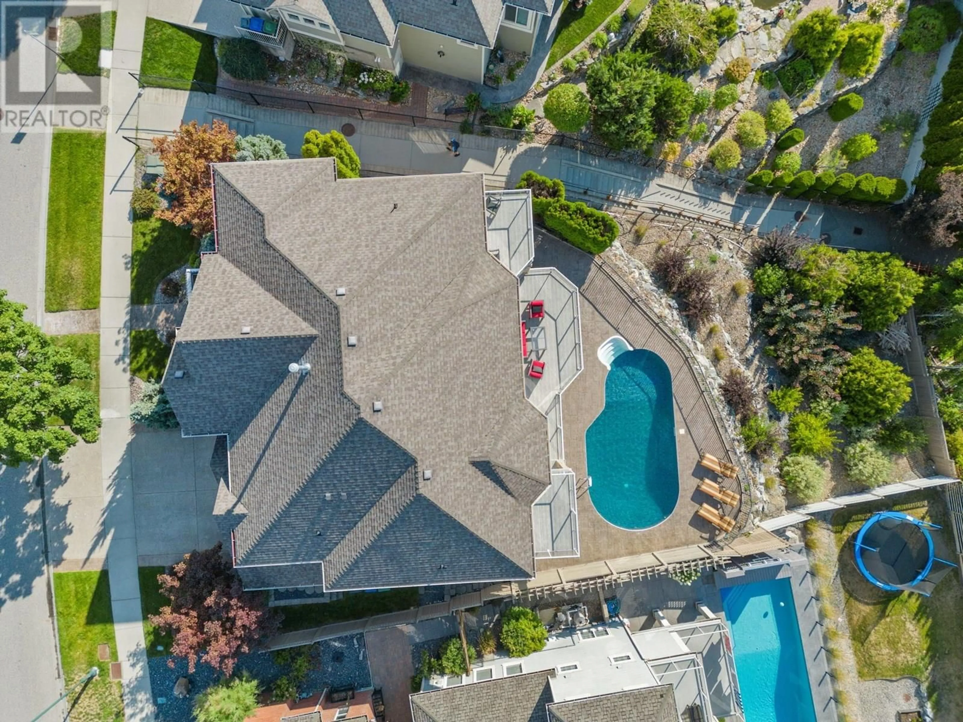 A pic from outside/outdoor area/front of a property/back of a property/a pic from drone, city buildings view from balcony for 374 QUILCHENA DRIVE, Kelowna British Columbia V1W4W4