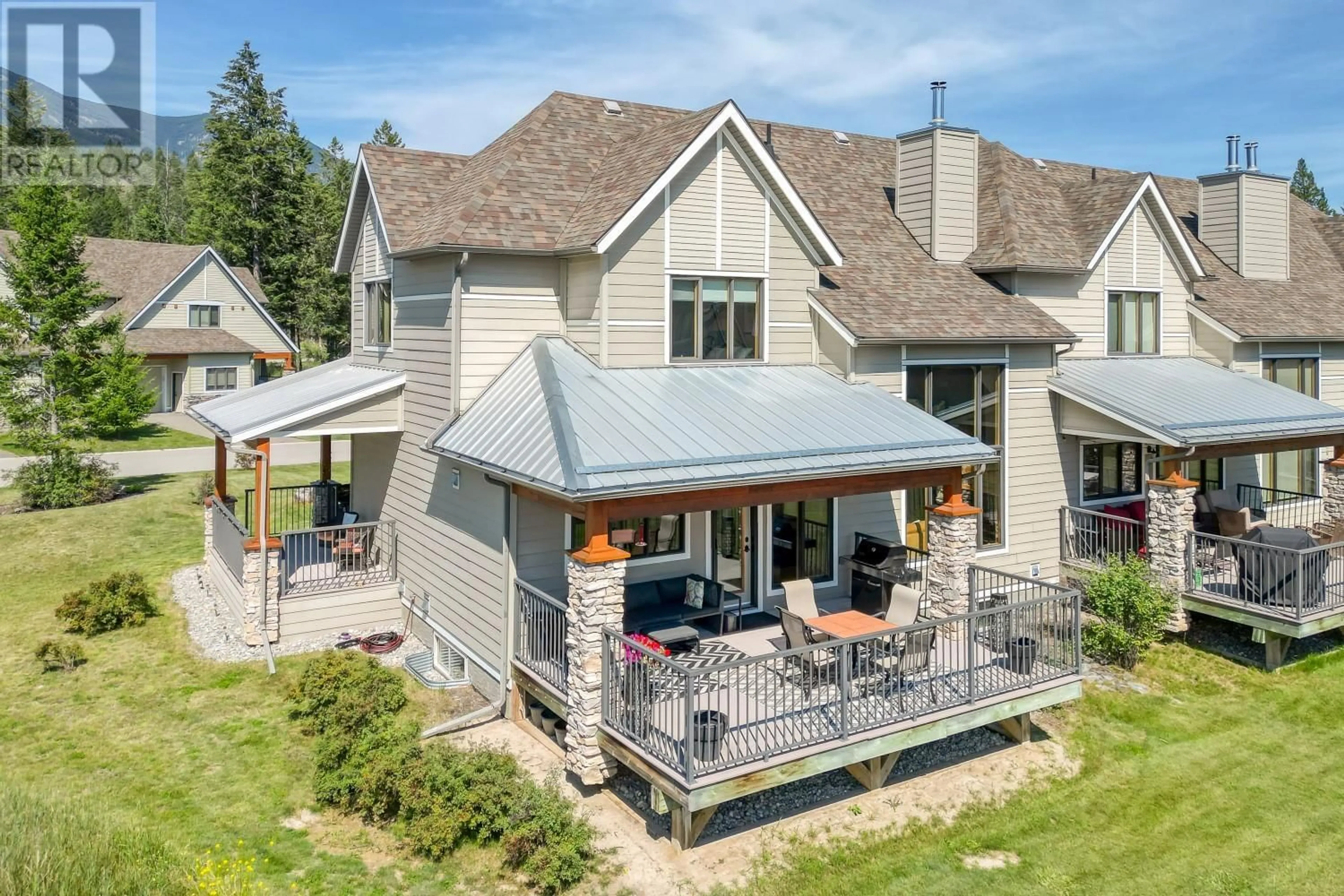 A pic from outside/outdoor area/front of a property/back of a property/a pic from drone, unknown for 20 - 6800 COLUMBIA LAKE ROAD, Fairmont Hot Springs British Columbia V0B1L2