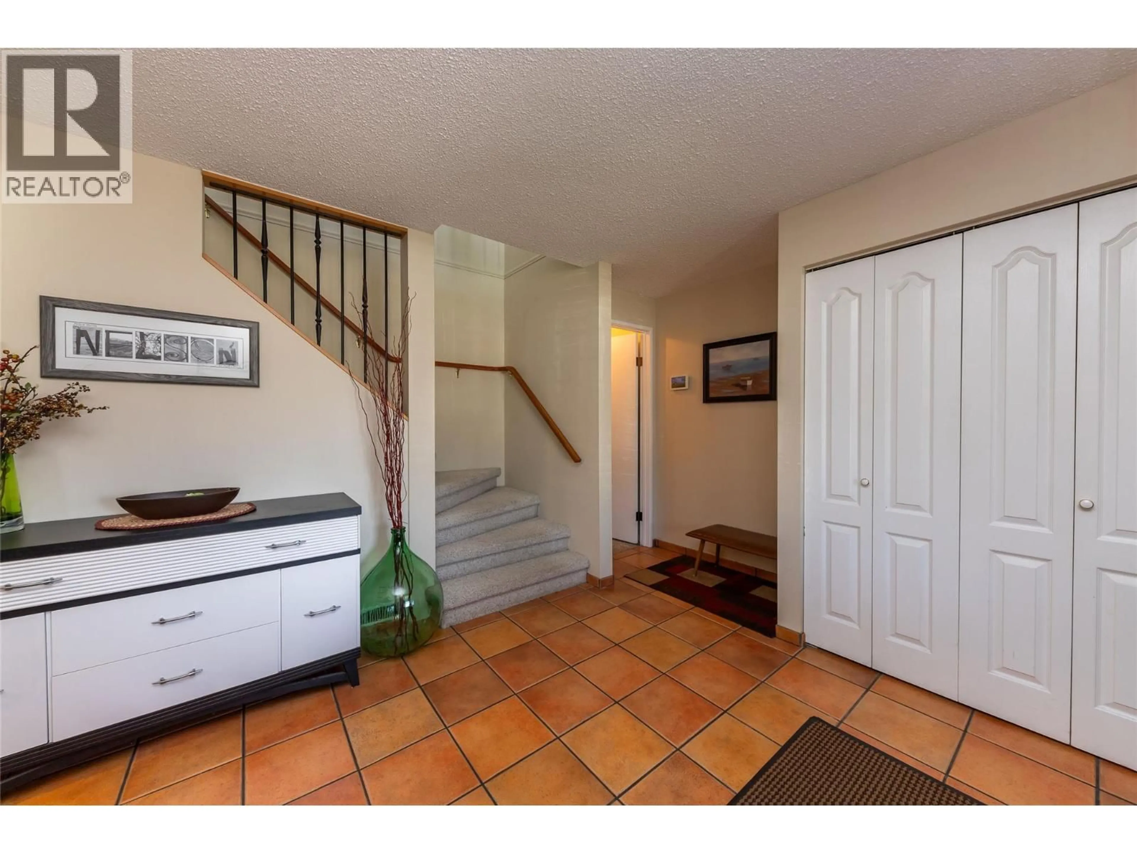 Indoor entryway for 195 MONMOUTH DRIVE, Kamloops British Columbia V2E1L9