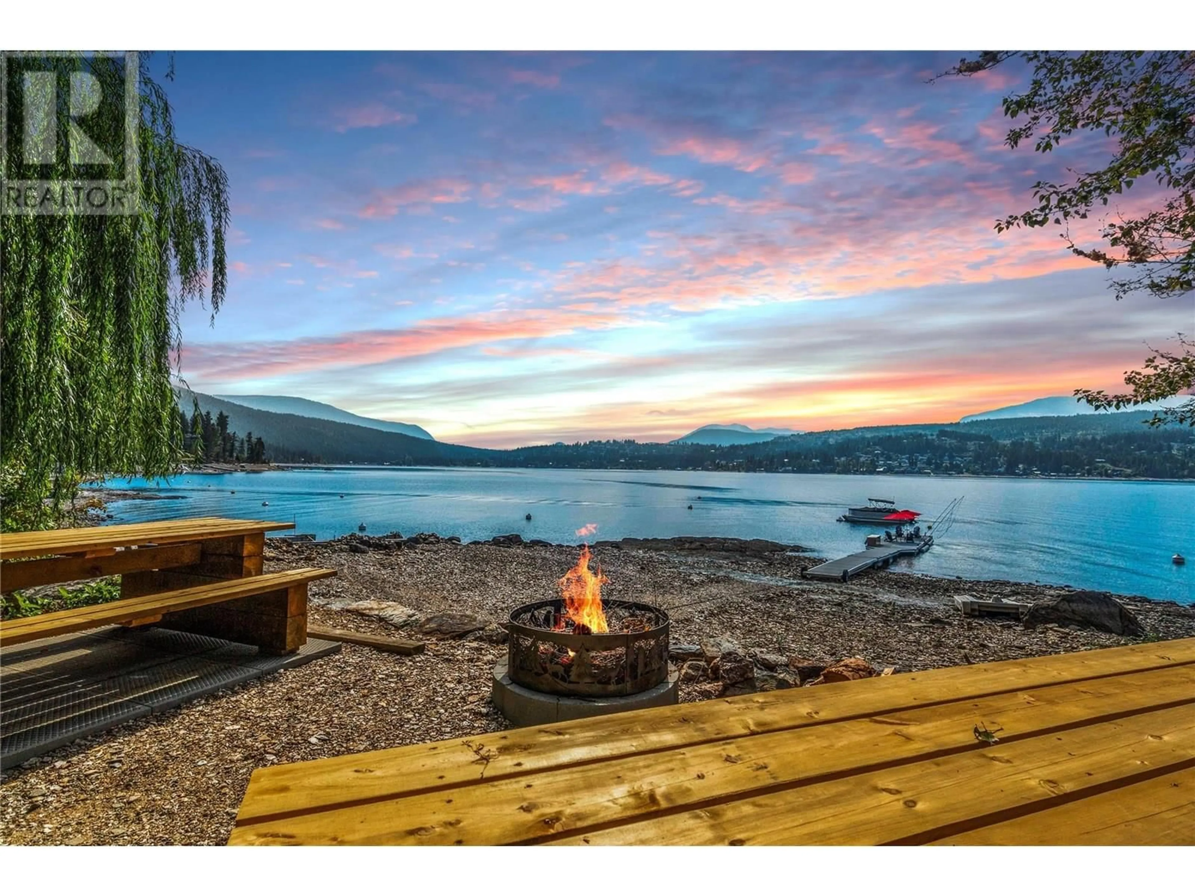 Patio, water/lake/river/ocean view for 3304 GRAY ROAD, Blind Bay British Columbia V0E1H1