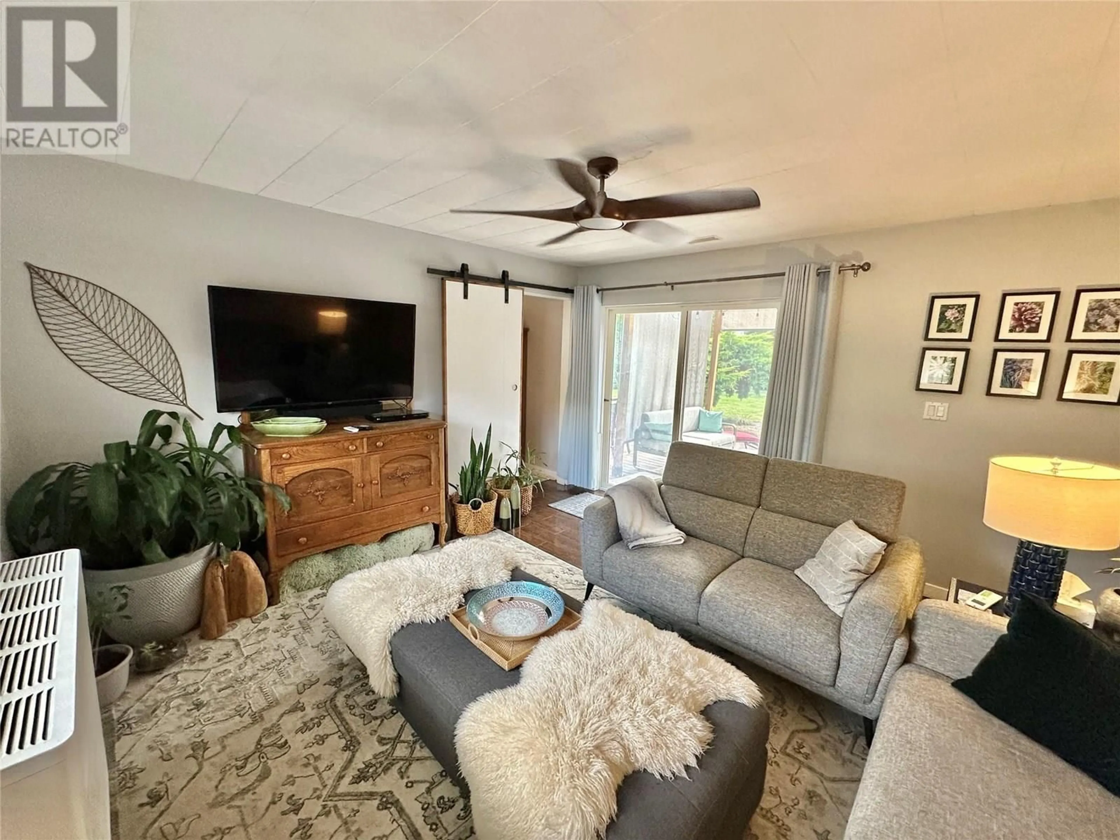 Living room with furniture, unknown for 2146 NEWTON ROAD, Castledale British Columbia V0X1C1