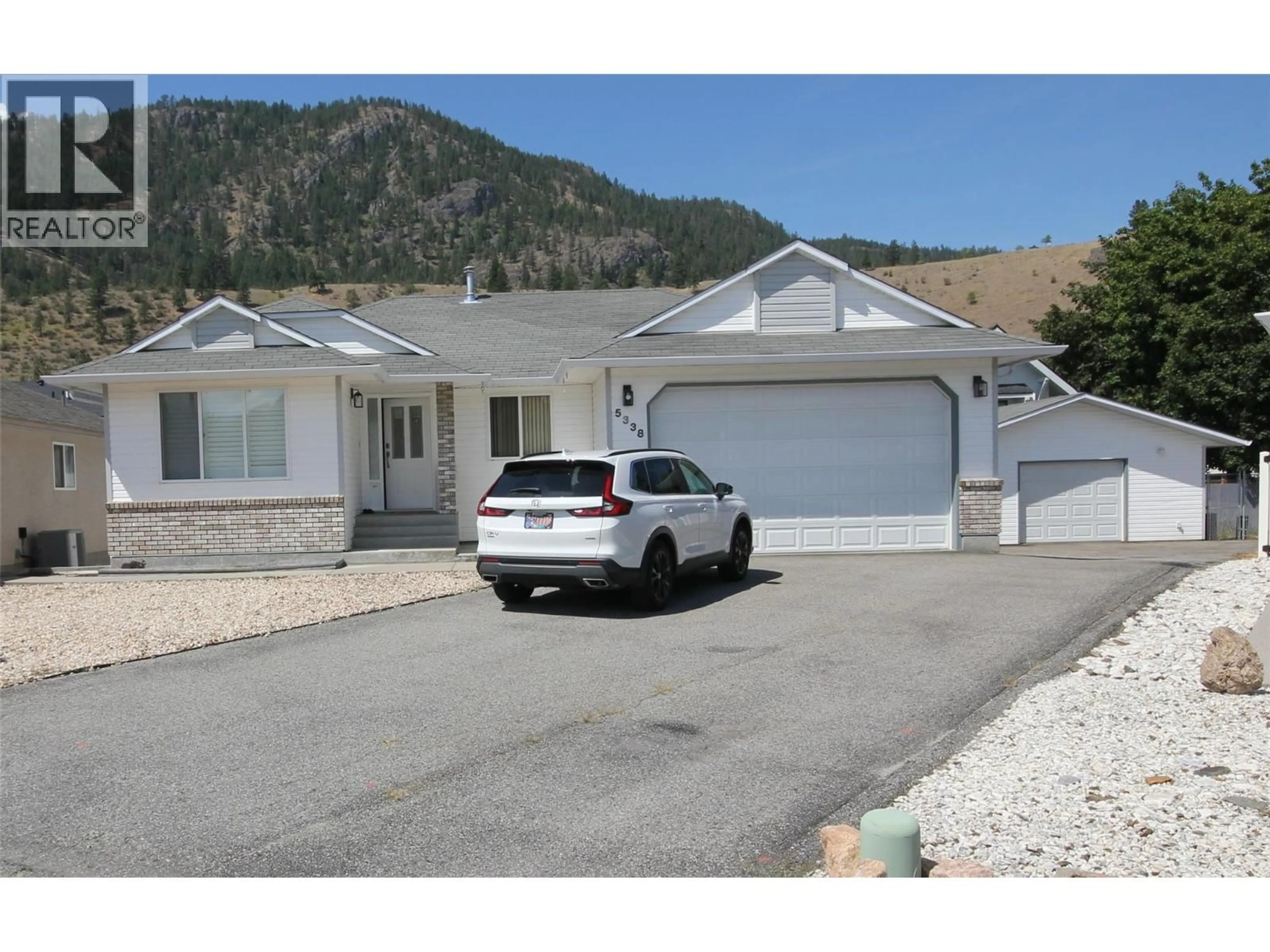 Home with vinyl exterior material, mountain view for 5338 CAMLYN COURT, Okanagan Falls British Columbia V0H1R0