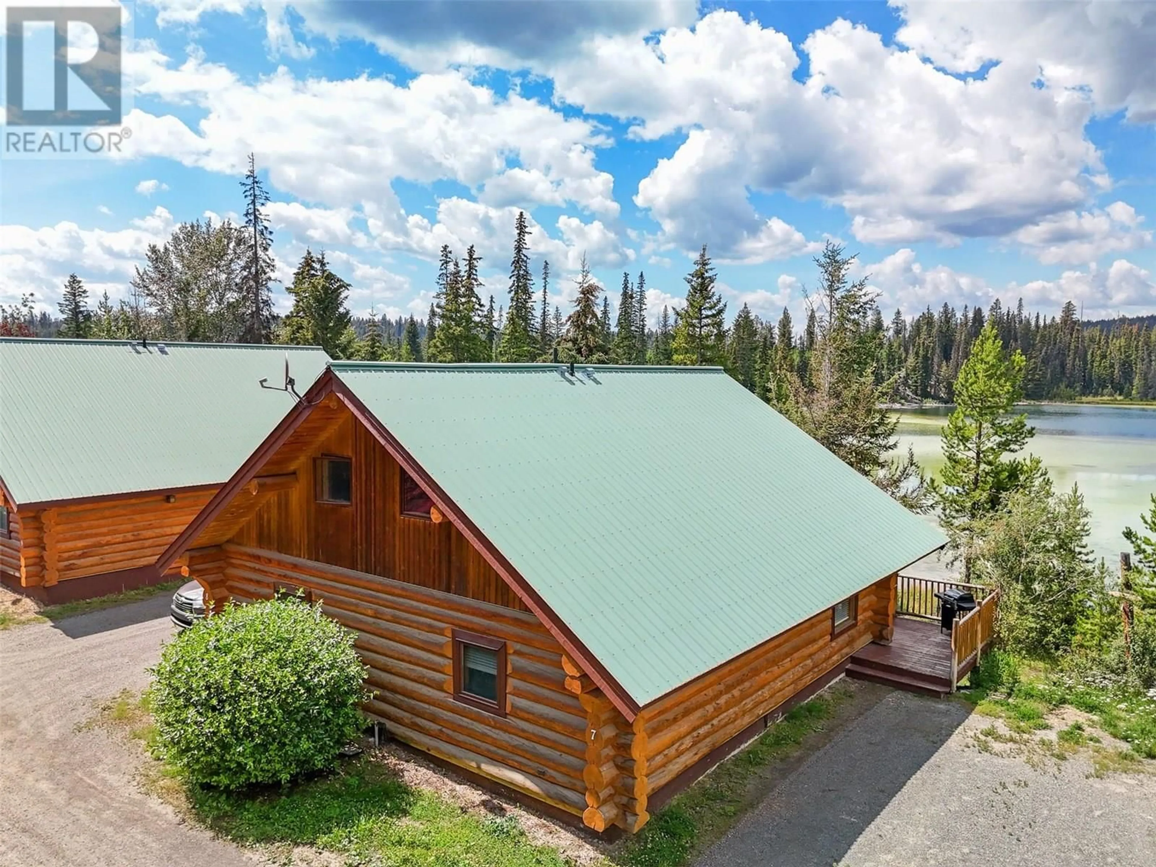 A pic from outside/outdoor area/front of a property/back of a property/a pic from drone, mountain view for 7 - 5485 LAC LE JEUNE ROAD, Kamloops British Columbia V0K1W0