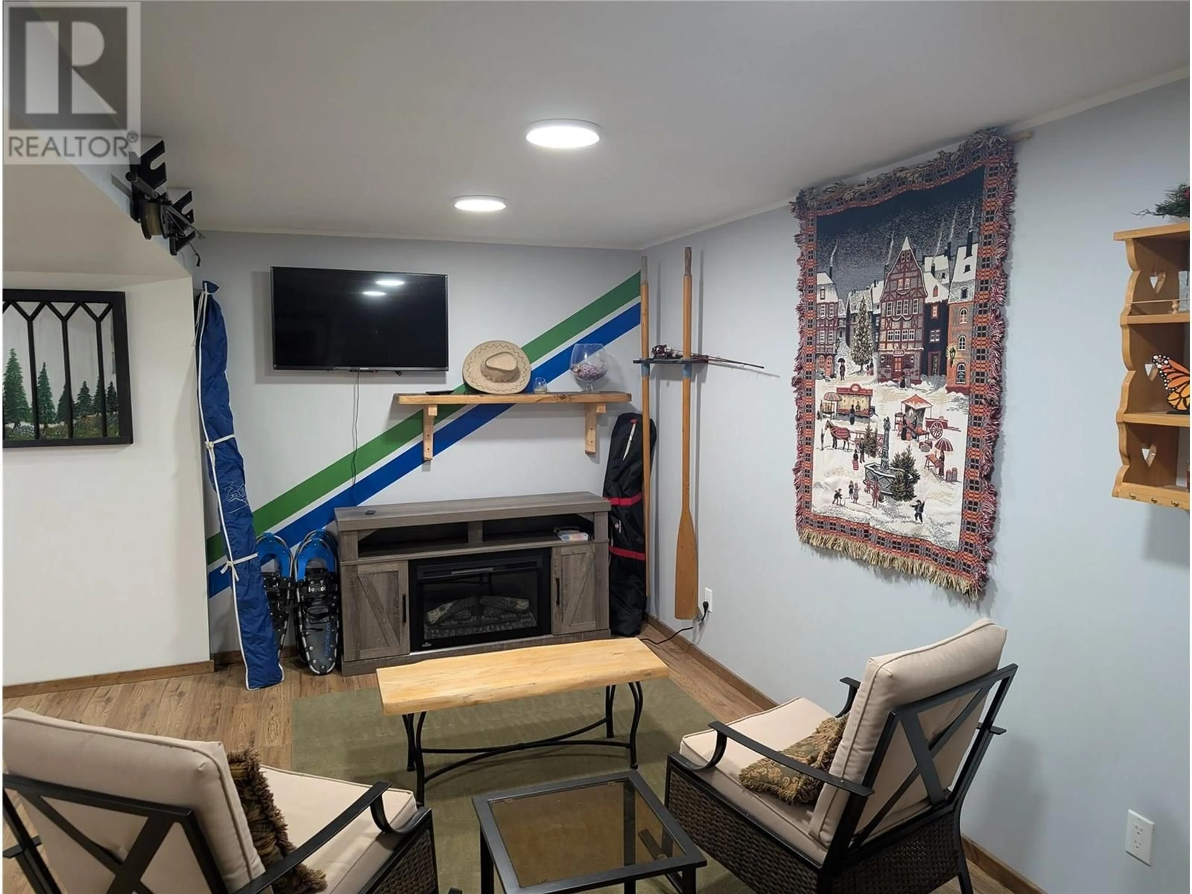 A pic of a room for 56 SUKUNKA PLACE, Tumbler Ridge British Columbia V0C2W0