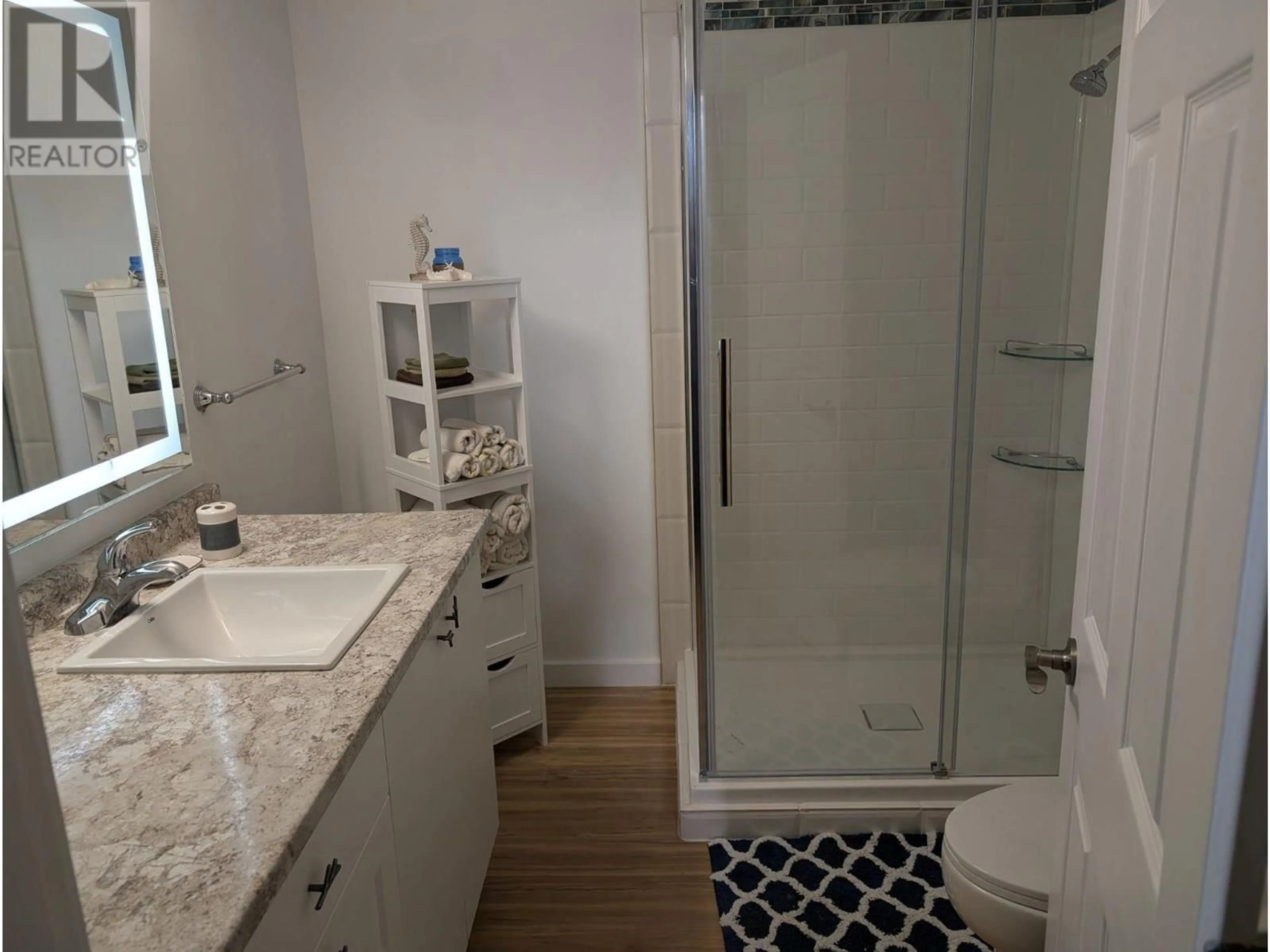 Standard bathroom, unknown for 52 SUKUNKA PLACE, Tumbler Ridge British Columbia V0C2W0