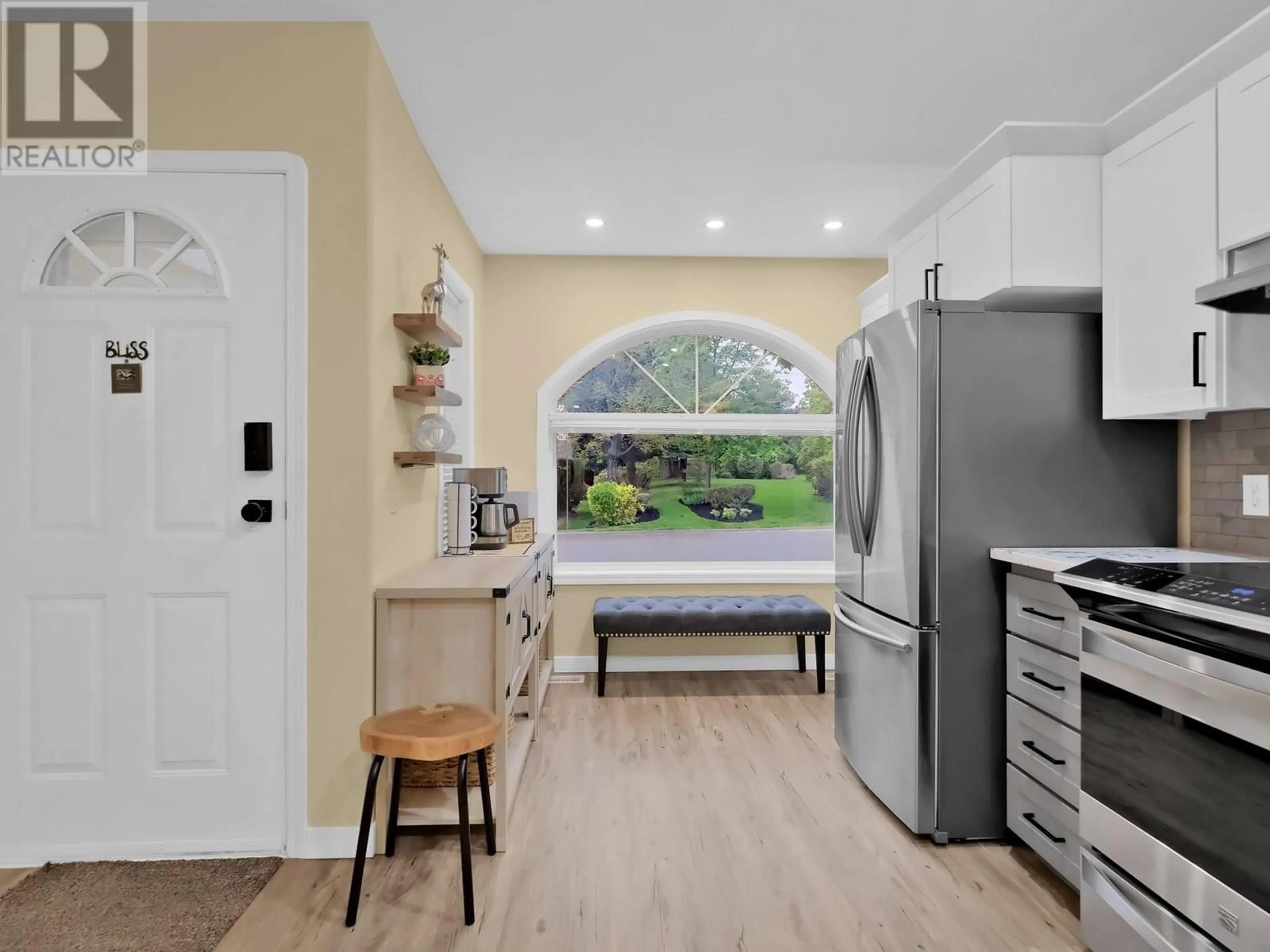 Open concept kitchen, ceramic/tile floor for 26 - 2210 LOUIE DRIVE, West Kelowna British Columbia V4T2L3