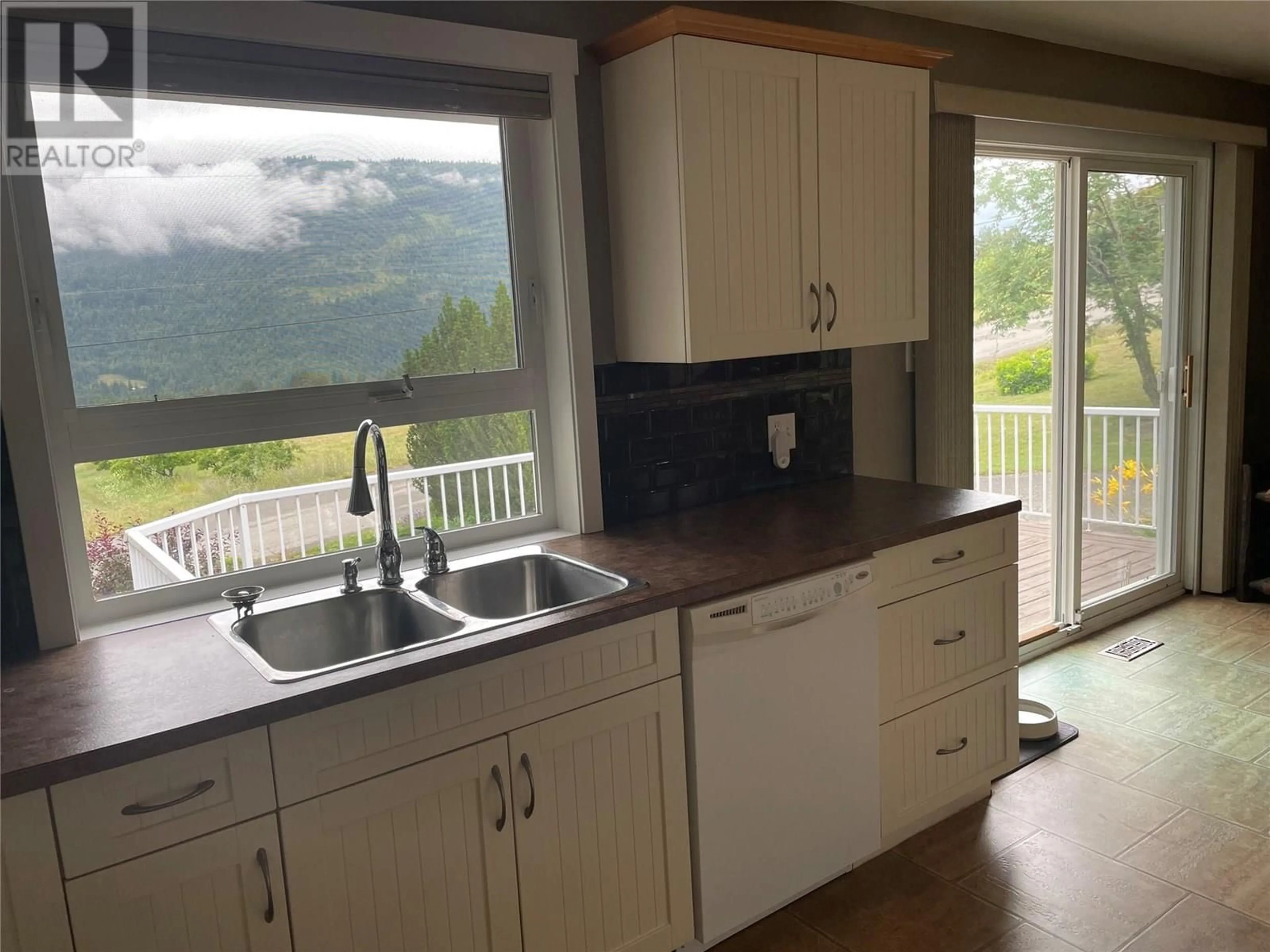 Unknown for 5801 35 STREET NORTHEAST, Salmon Arm British Columbia V1E2B3