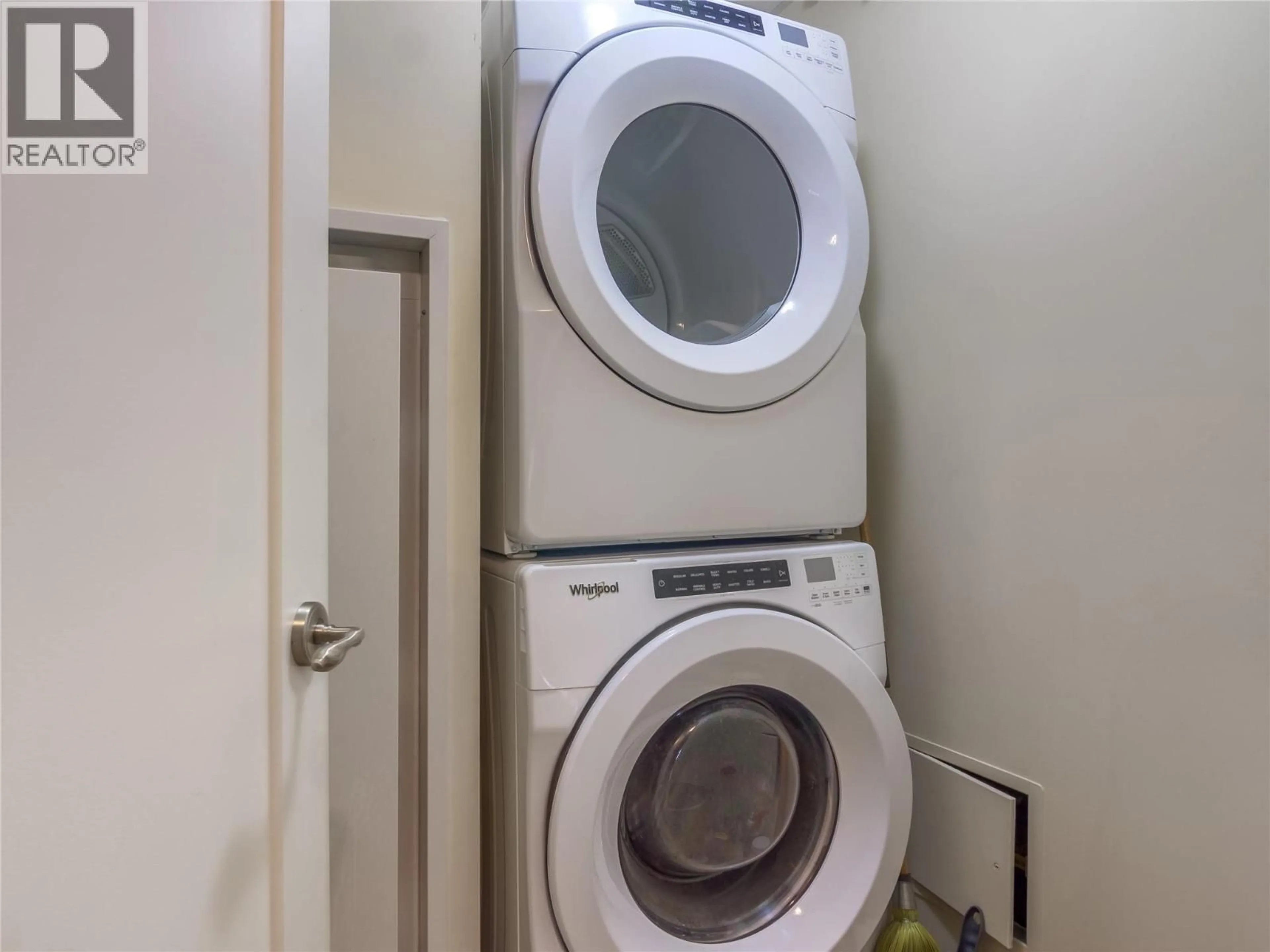 Laundry room for 1004 - 75 MARTIN STREET, Penticton British Columbia V2A9C8