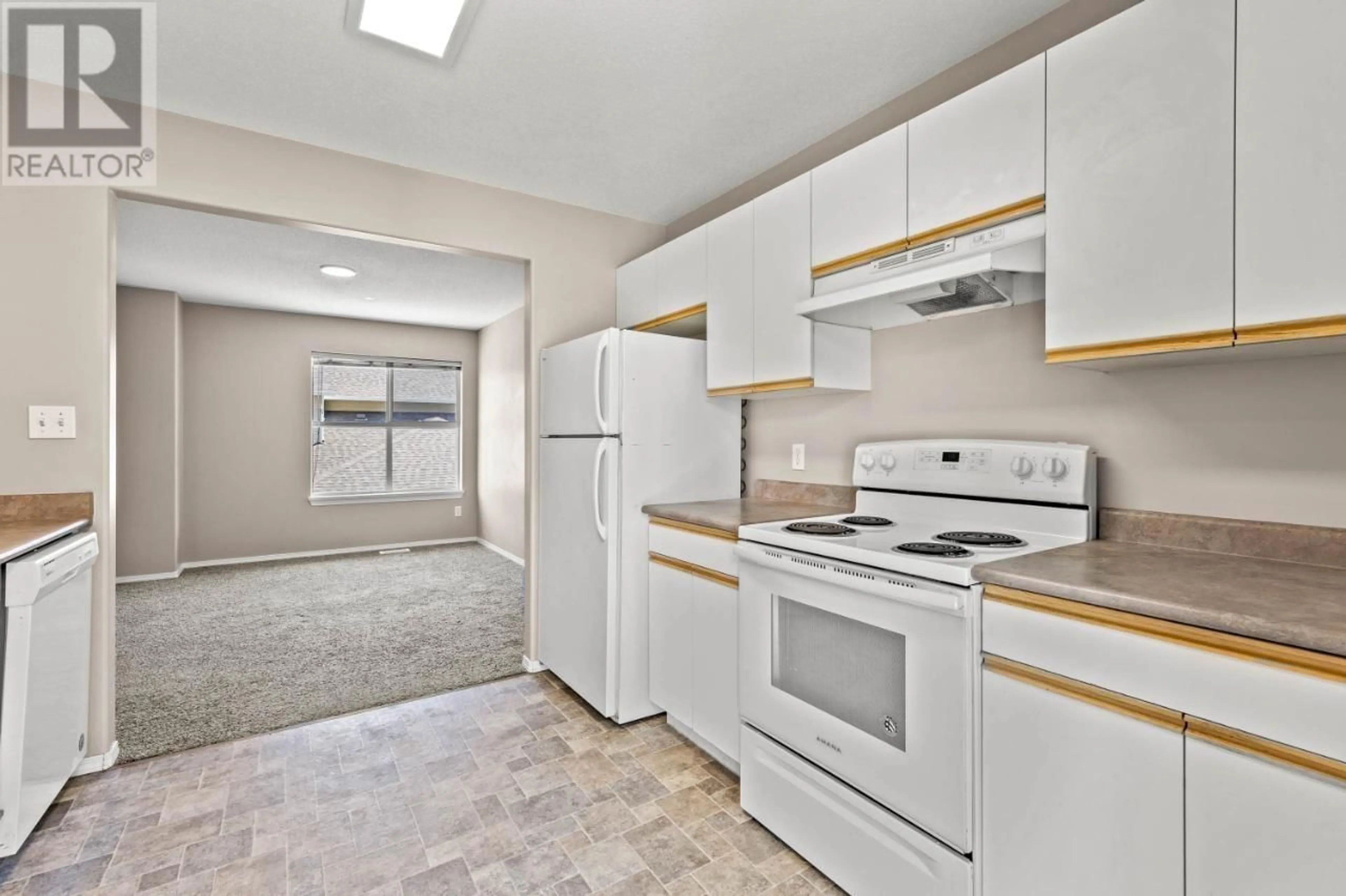 Standard kitchen, unknown for 19 - 1920 HUGH ALLAN DRIVE, Kamloops British Columbia V1S1Y5