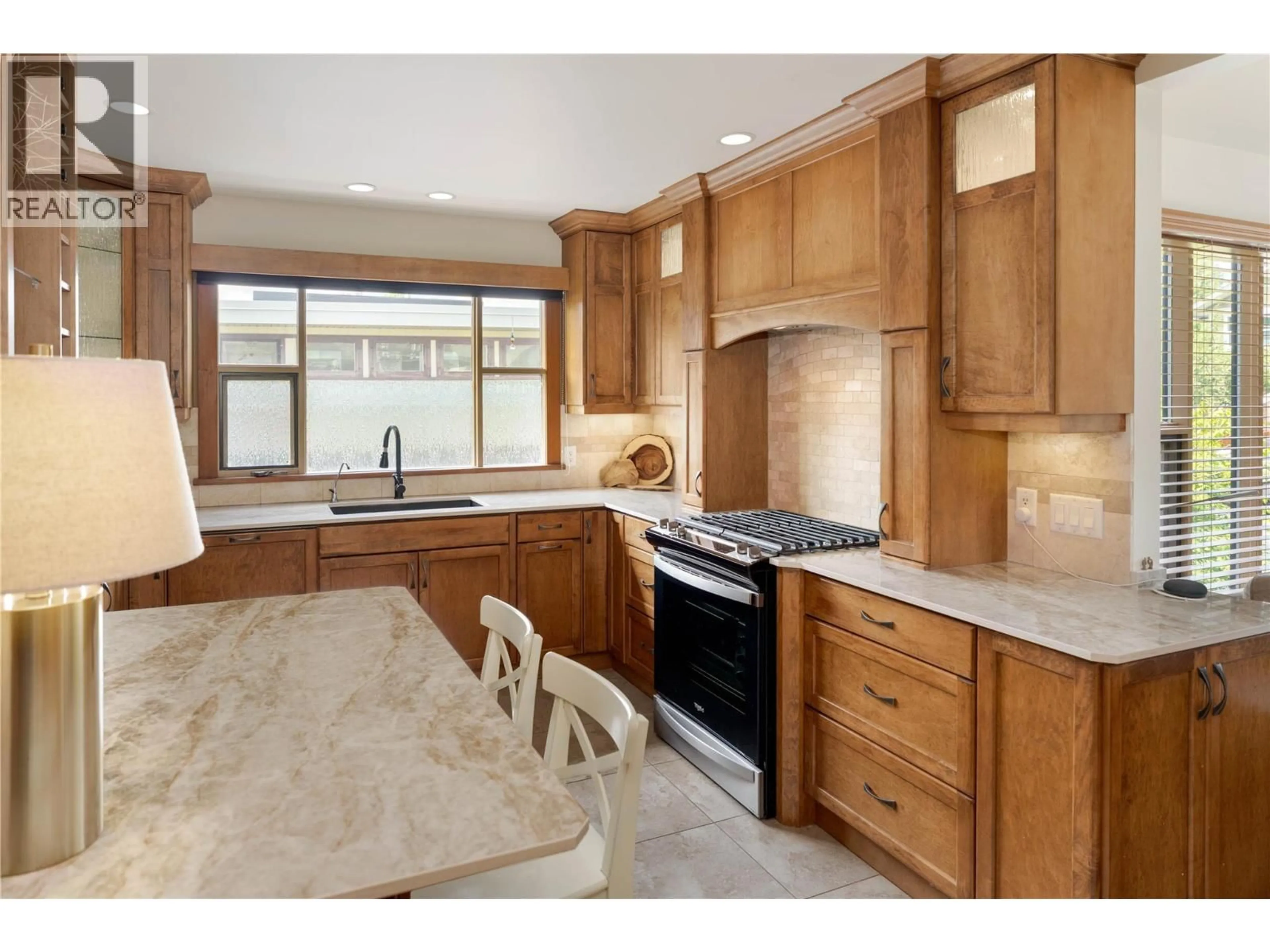 Unknown for 354 BURNE AVENUE, Kelowna British Columbia V1Y5P1