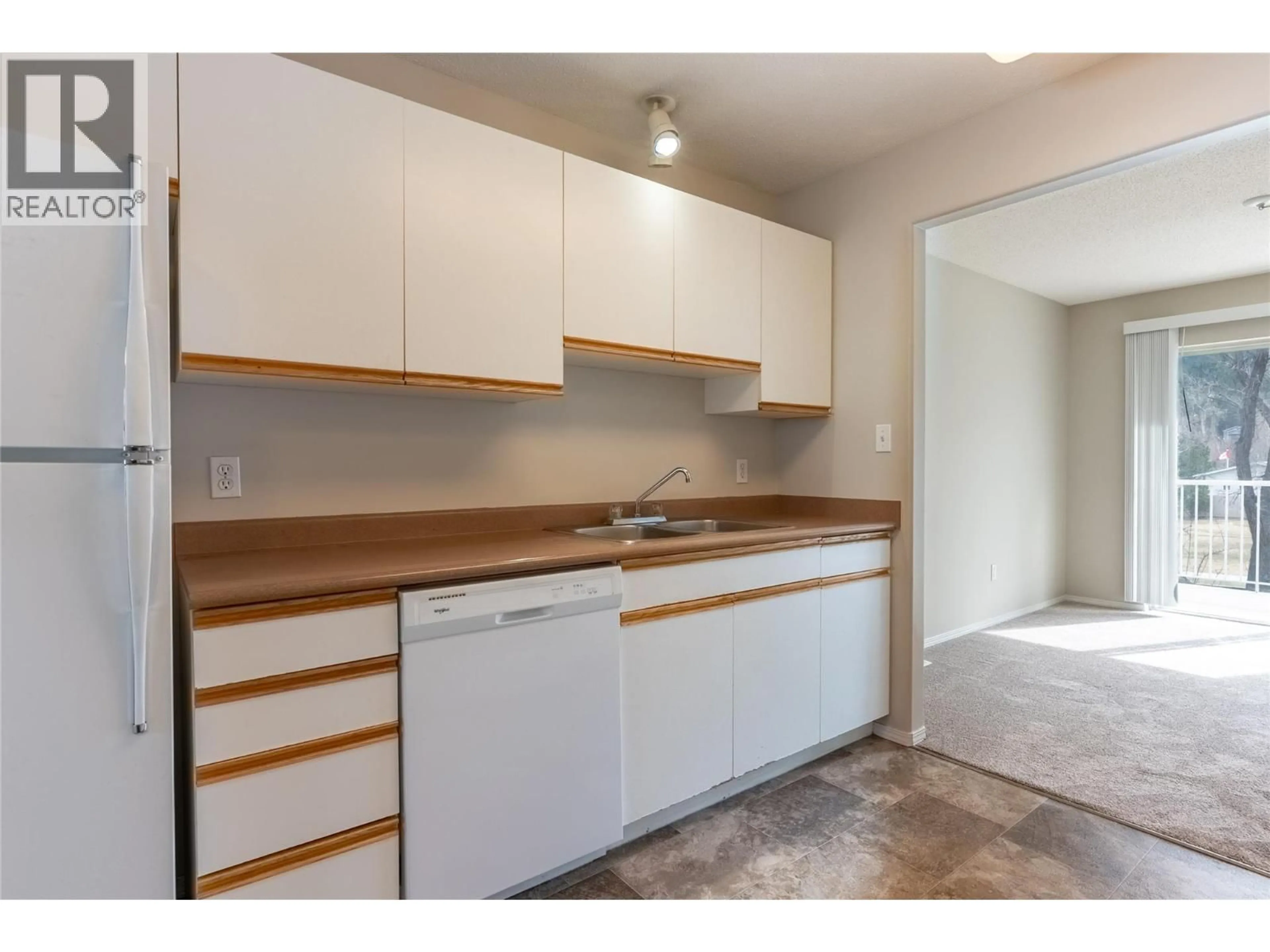 Standard kitchen, unknown for 83 - 1920 HUGH ALLAN DRIVE, Kamloops British Columbia V1S1Y5