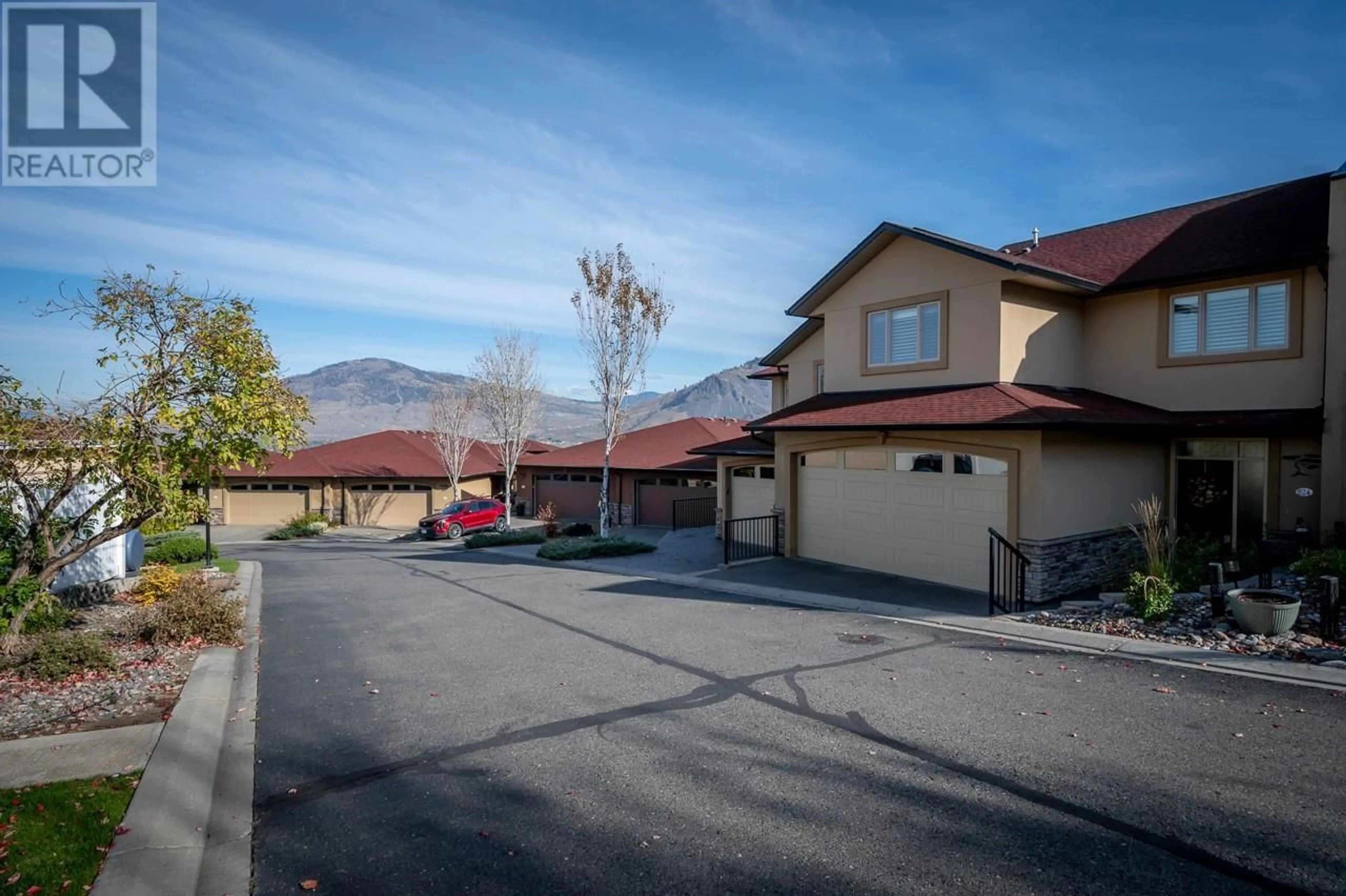 A pic from outside/outdoor area/front of a property/back of a property/a pic from drone, mountain view for 824 - 15 HUDSON'S BAY TRAIL, Kamloops British Columbia V2C6S6