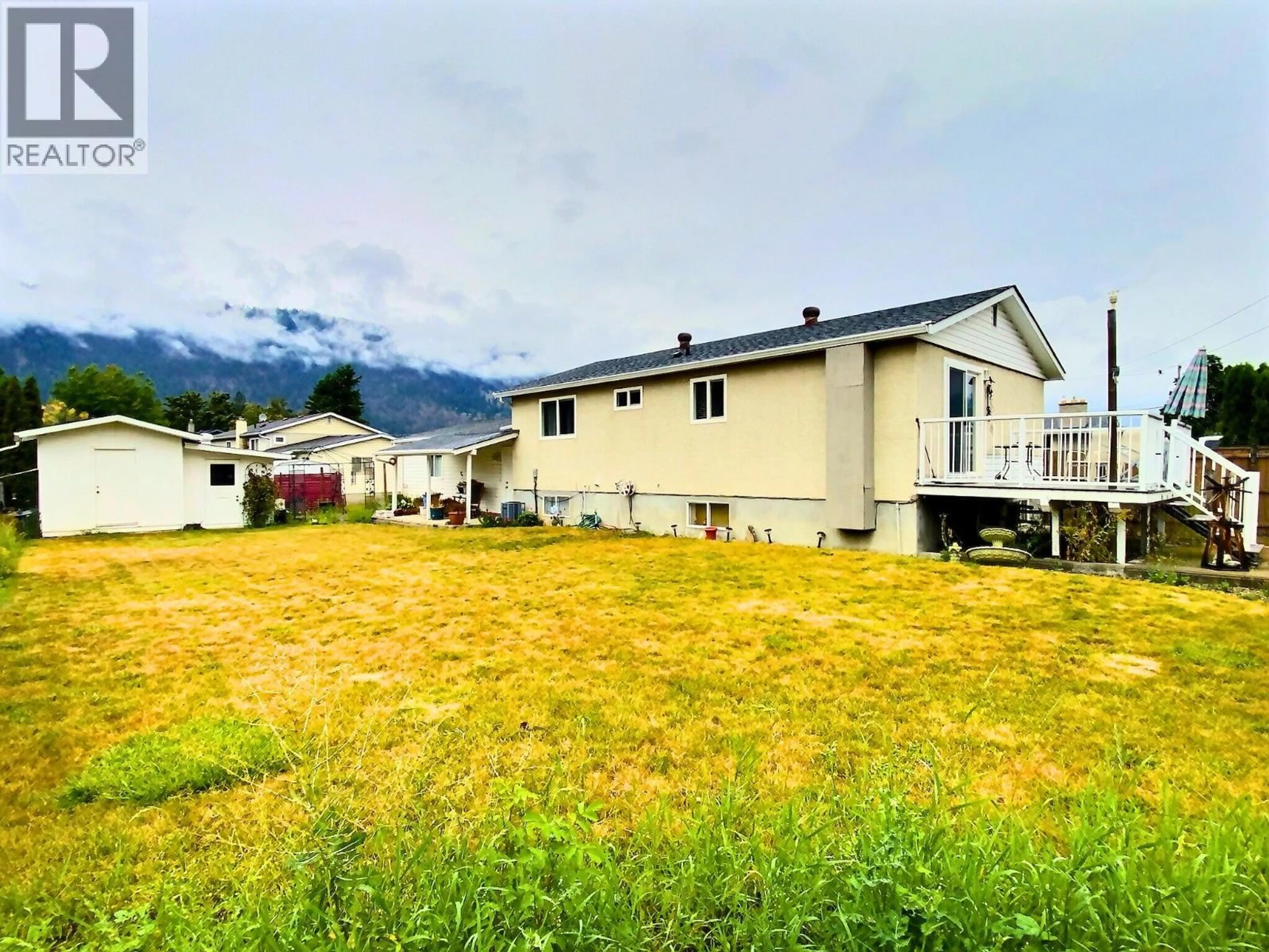 A pic from outside/outdoor area/front of a property/back of a property/a pic from drone, mountain view for 416 LARCH STREET, Chase British Columbia V0E1M0