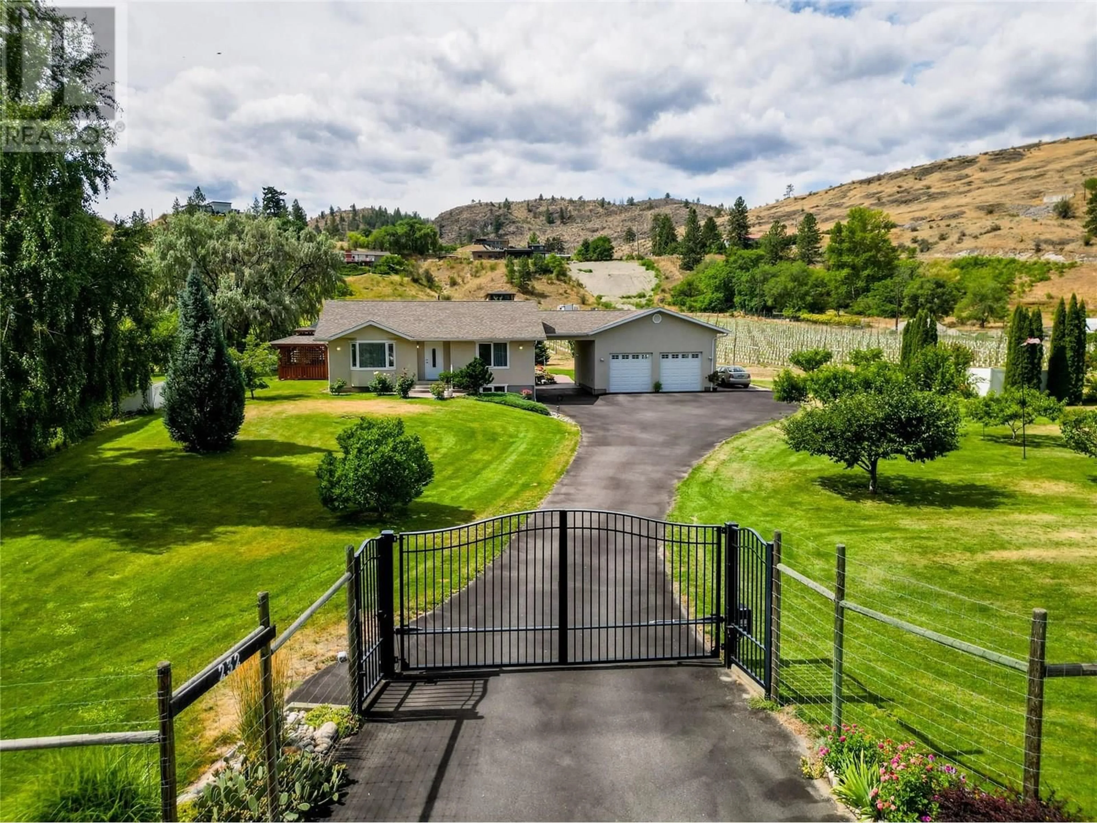A pic from outside/outdoor area/front of a property/back of a property/a pic from drone, mountain view for 232 LINDEN AVENUE, Kaleden British Columbia V0H1K0