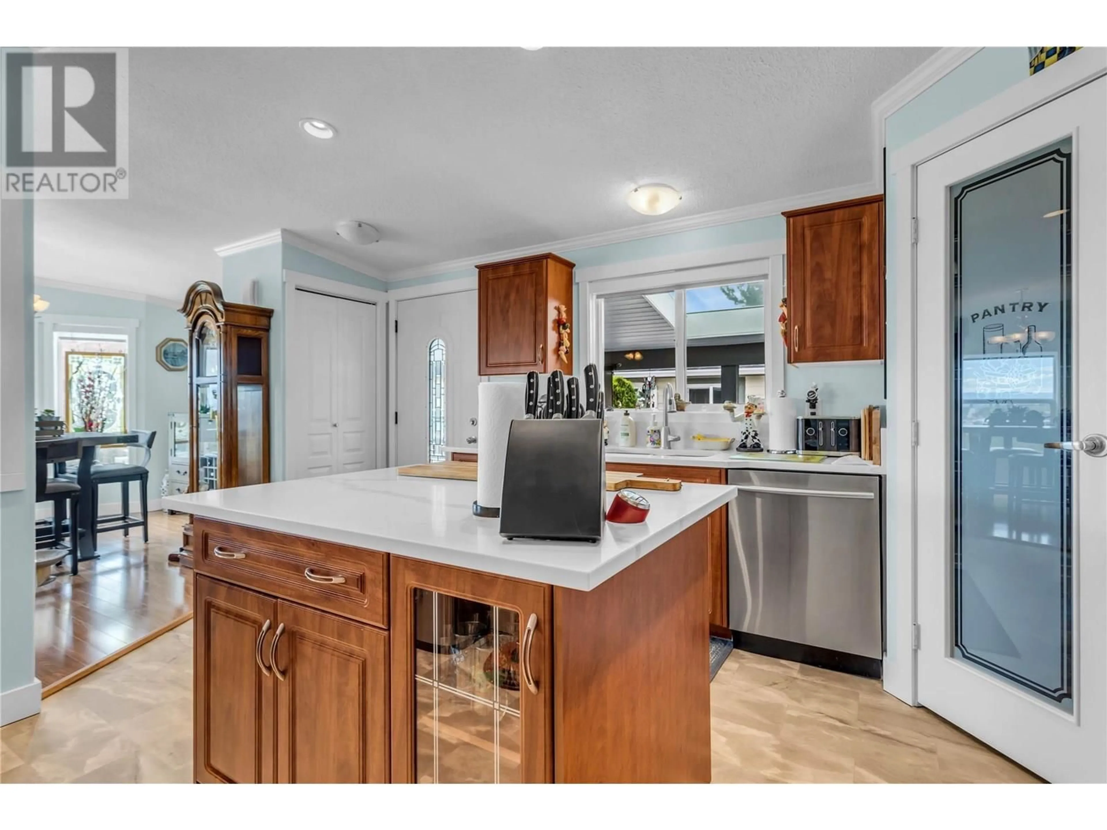 Open concept kitchen, unknown for 10 - 2025 SHANNON LAKE ROAD, West Kelowna British Columbia V4V1V5