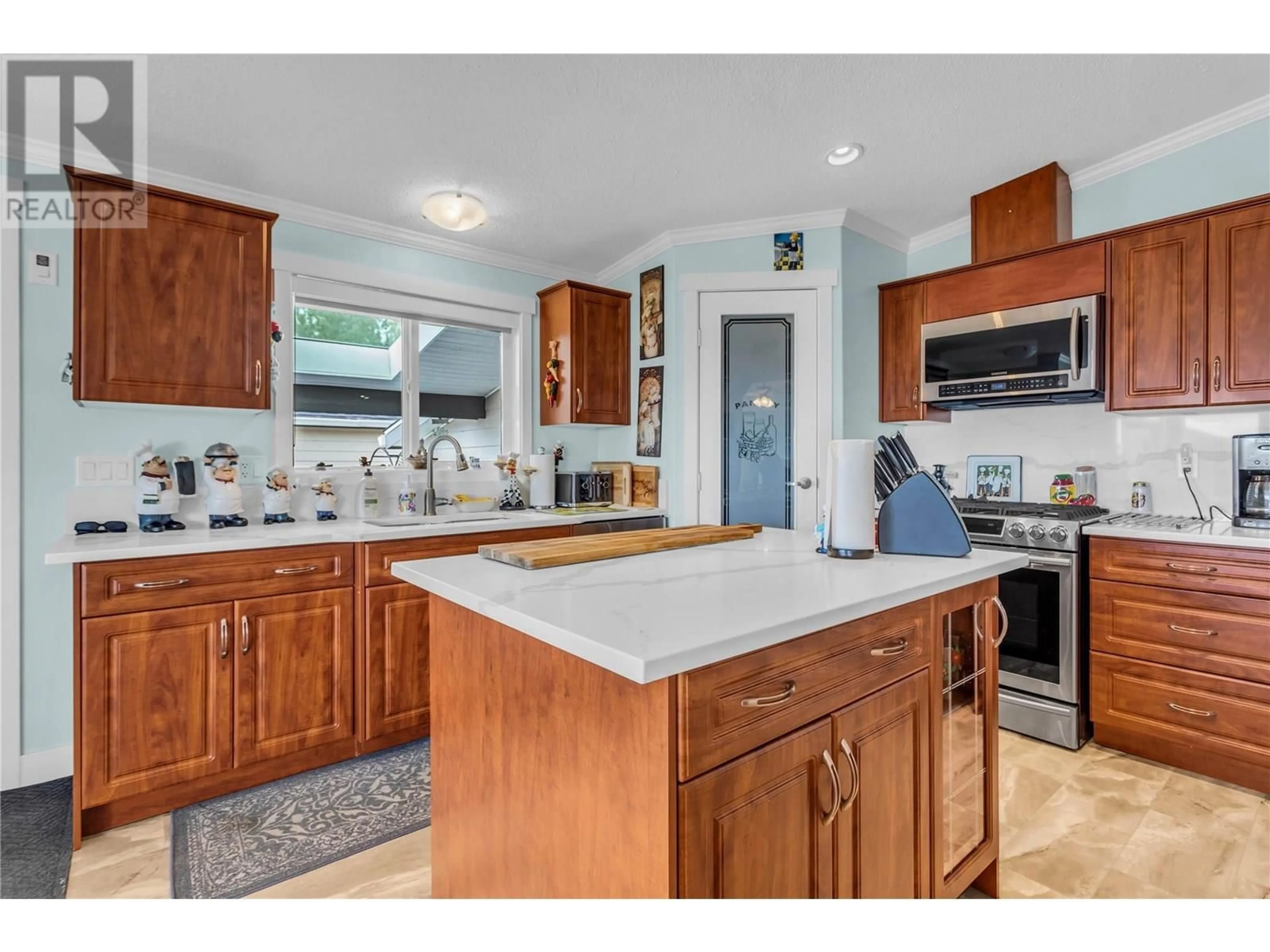 Open concept kitchen, unknown for 10 - 2025 SHANNON LAKE ROAD, West Kelowna British Columbia V4V1V5