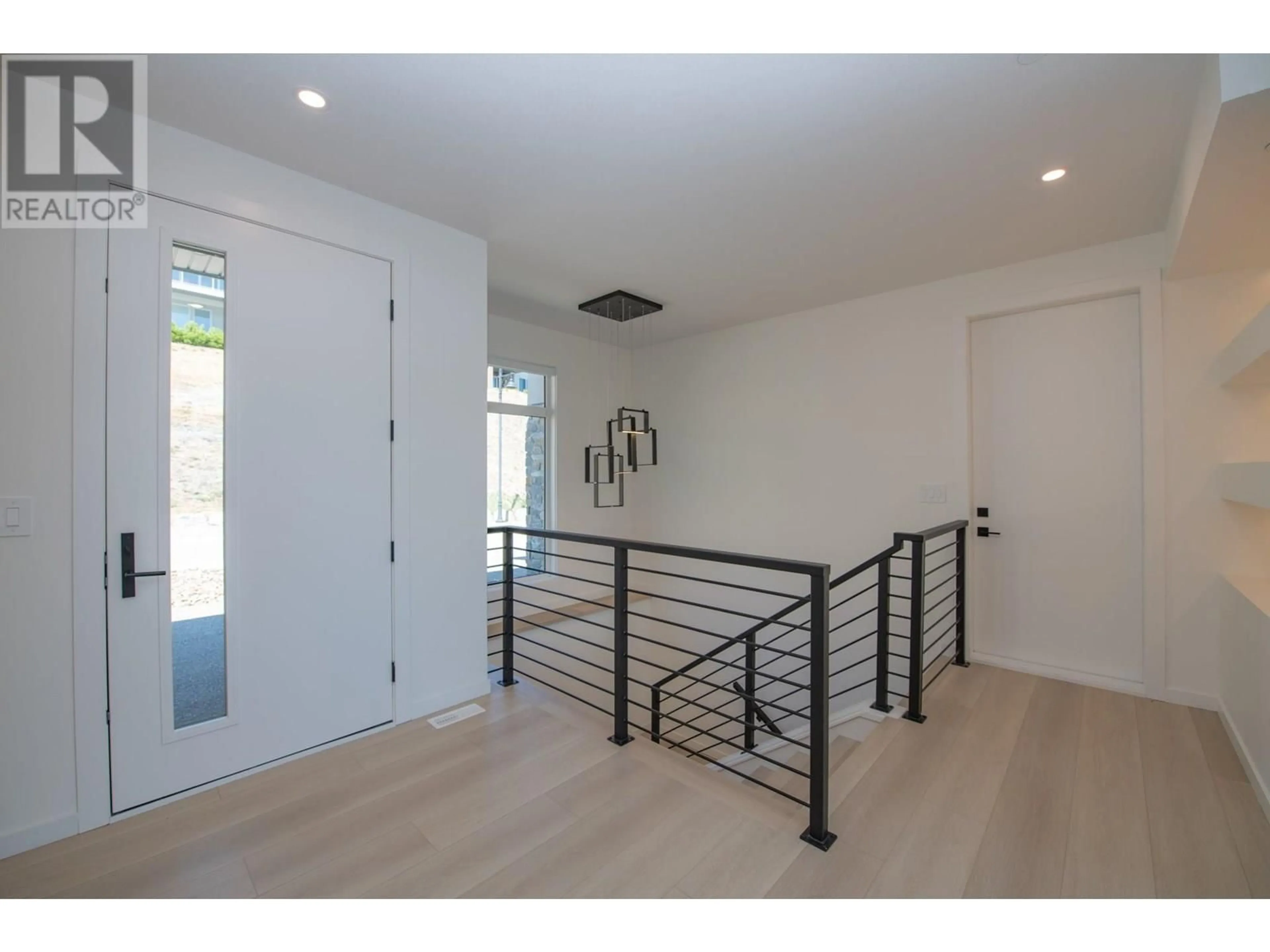 Indoor entryway for 8820 OXFORD ROAD, Vernon British Columbia V1H2K8
