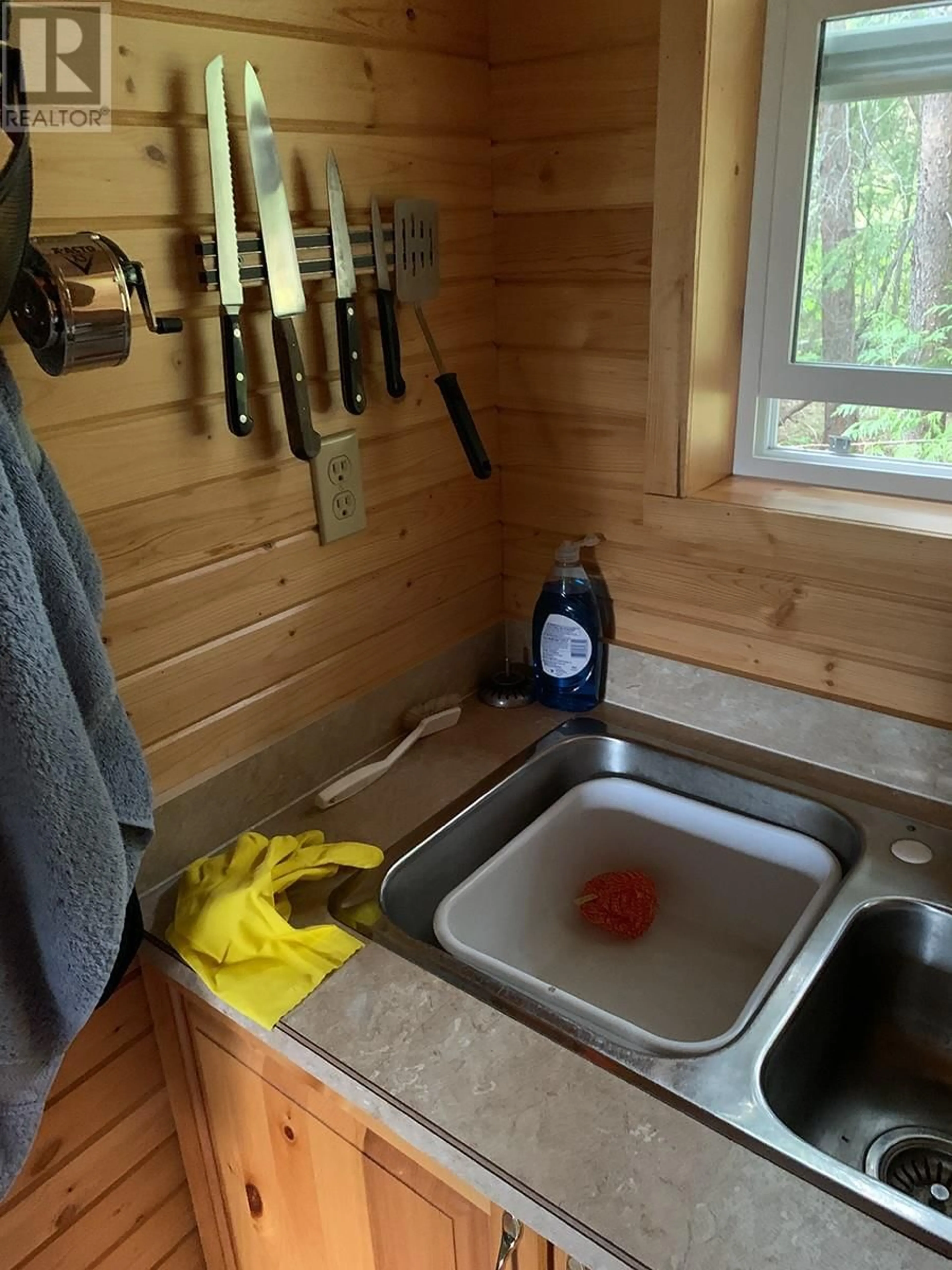 Standard kitchen, floor is not visible for 3700 CUMMINGS ROAD, Merritt British Columbia V0K1Y0