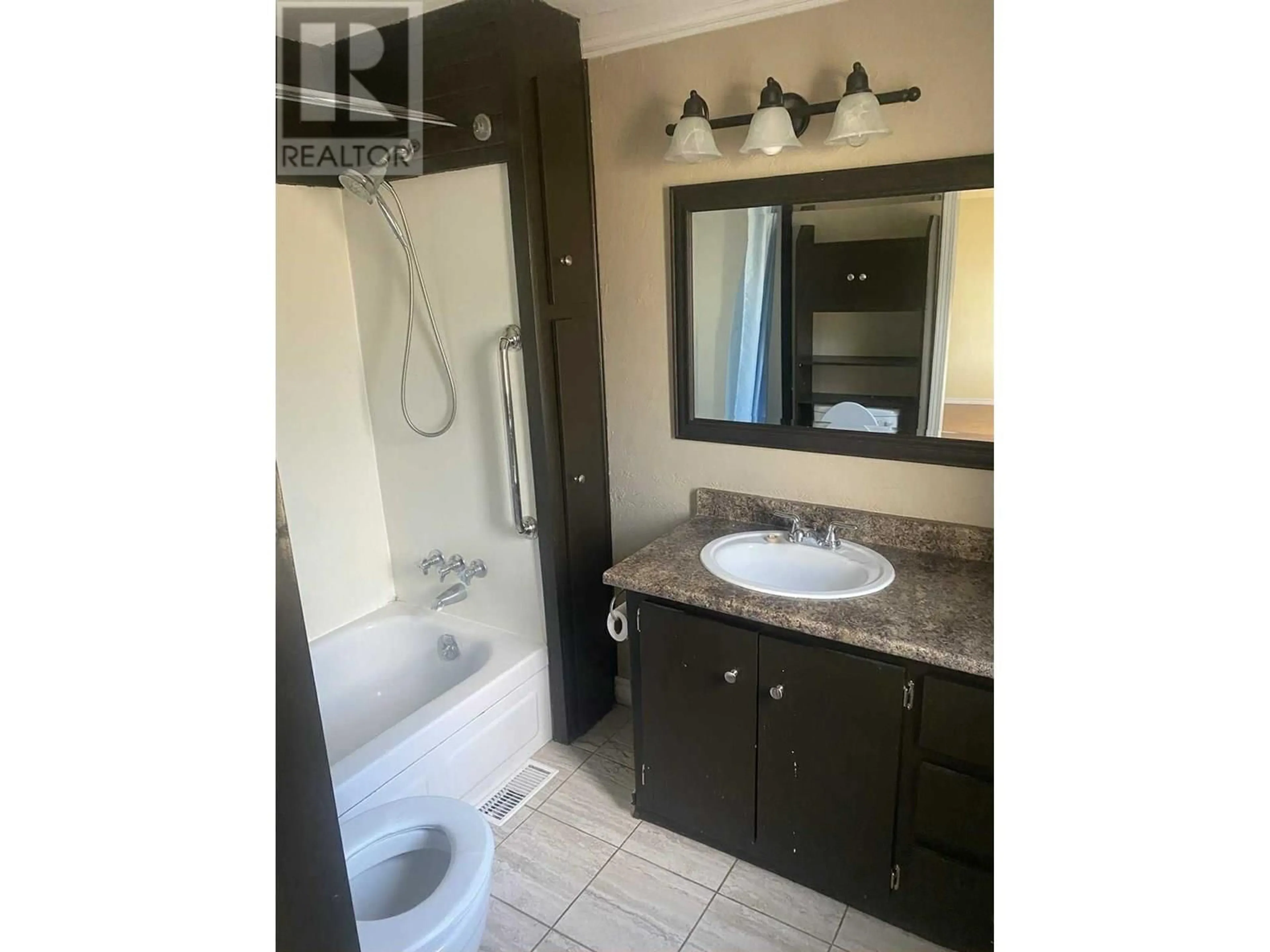 Standard bathroom, ceramic/tile floor for 19 JASPER DRIVE, Logan Lake British Columbia V0K1W0