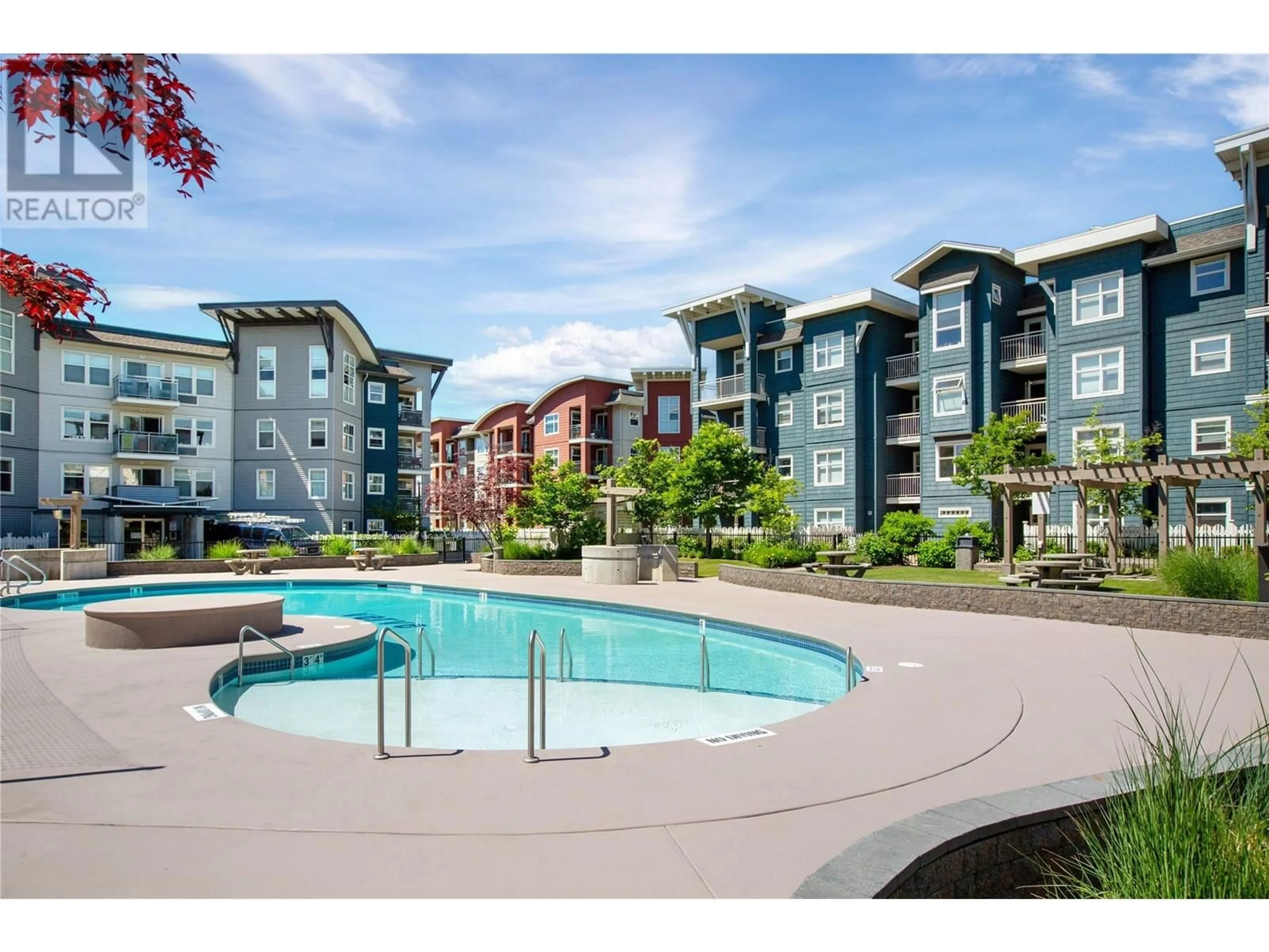 Pool for 111 - 539 YATES ROAD, Kelowna British Columbia V1V2T8