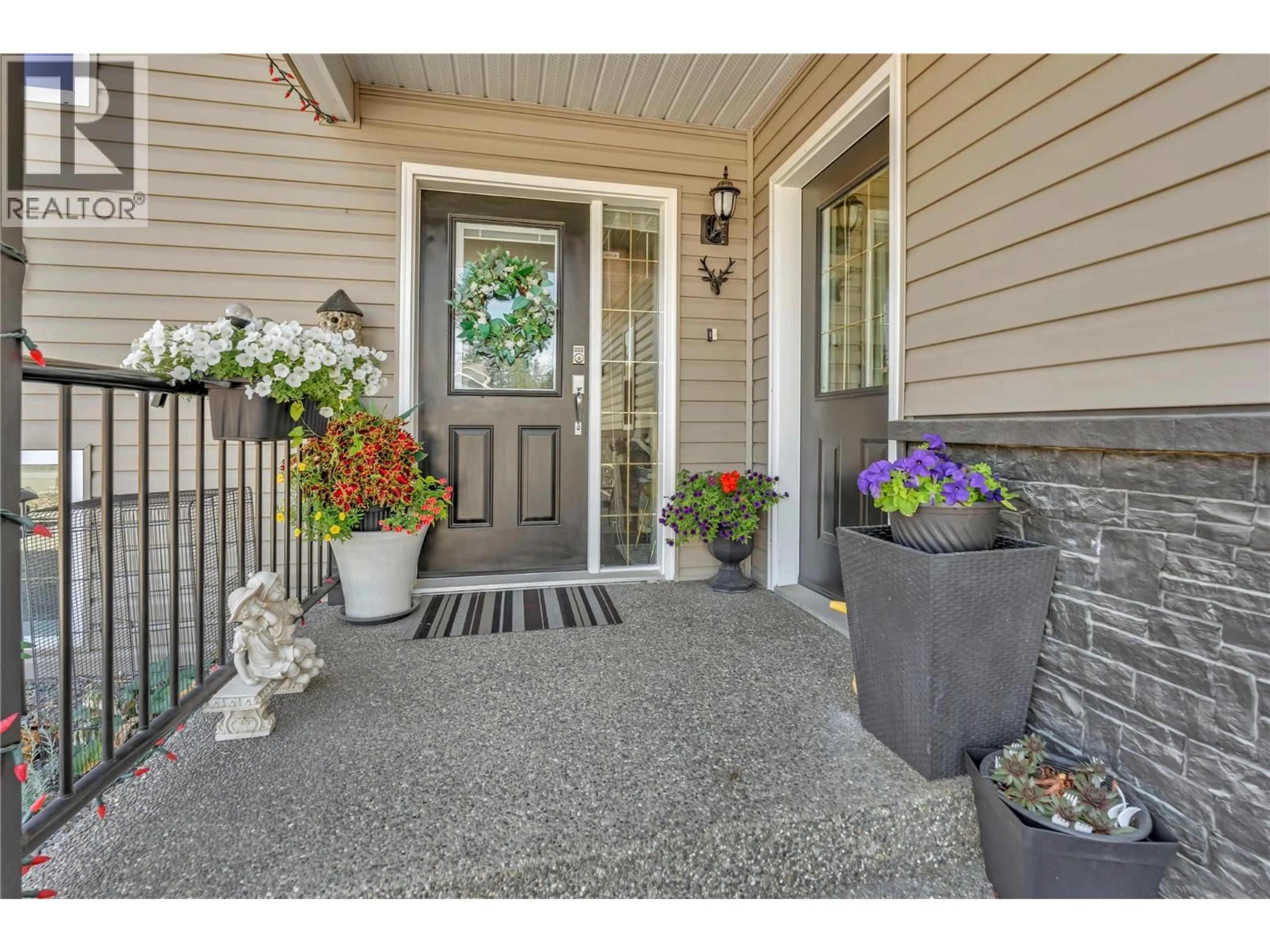 Indoor entryway for 103 WESTRIDGE DRIVE, Princeton British Columbia V0X1W0