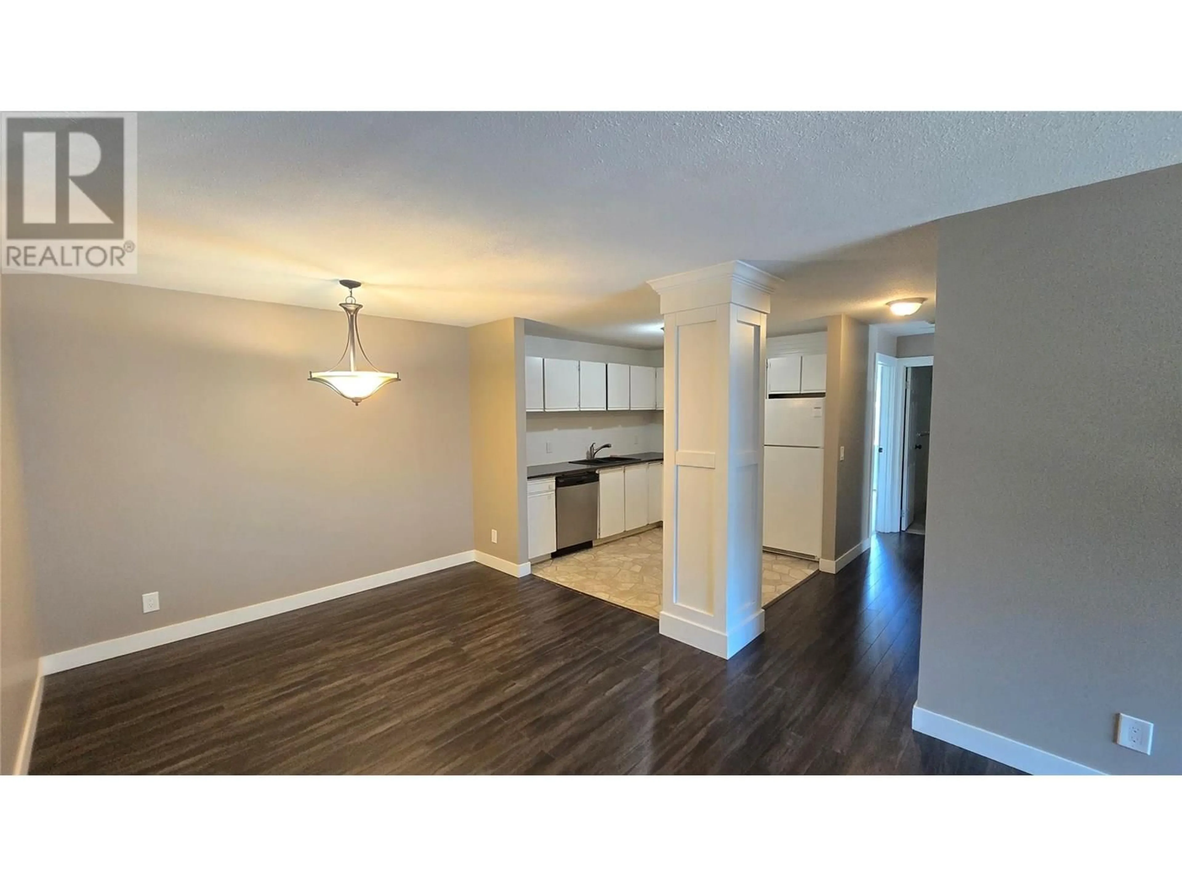A pic of a room for 211 - 44 WHITESHIELD S CRESCENT, Kamloops British Columbia V2E2J1