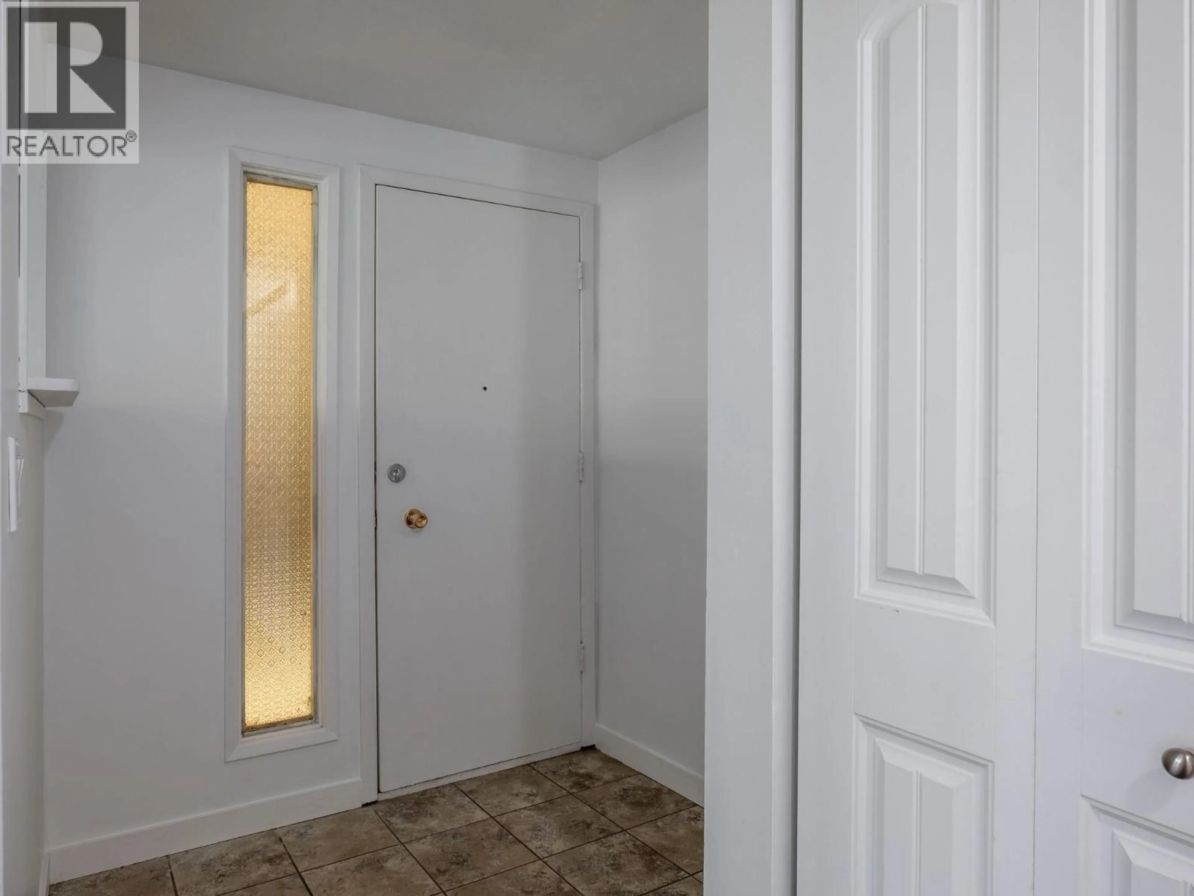 Indoor entryway for 124 - 3505 38 STREET, Vernon British Columbia V1T6X1