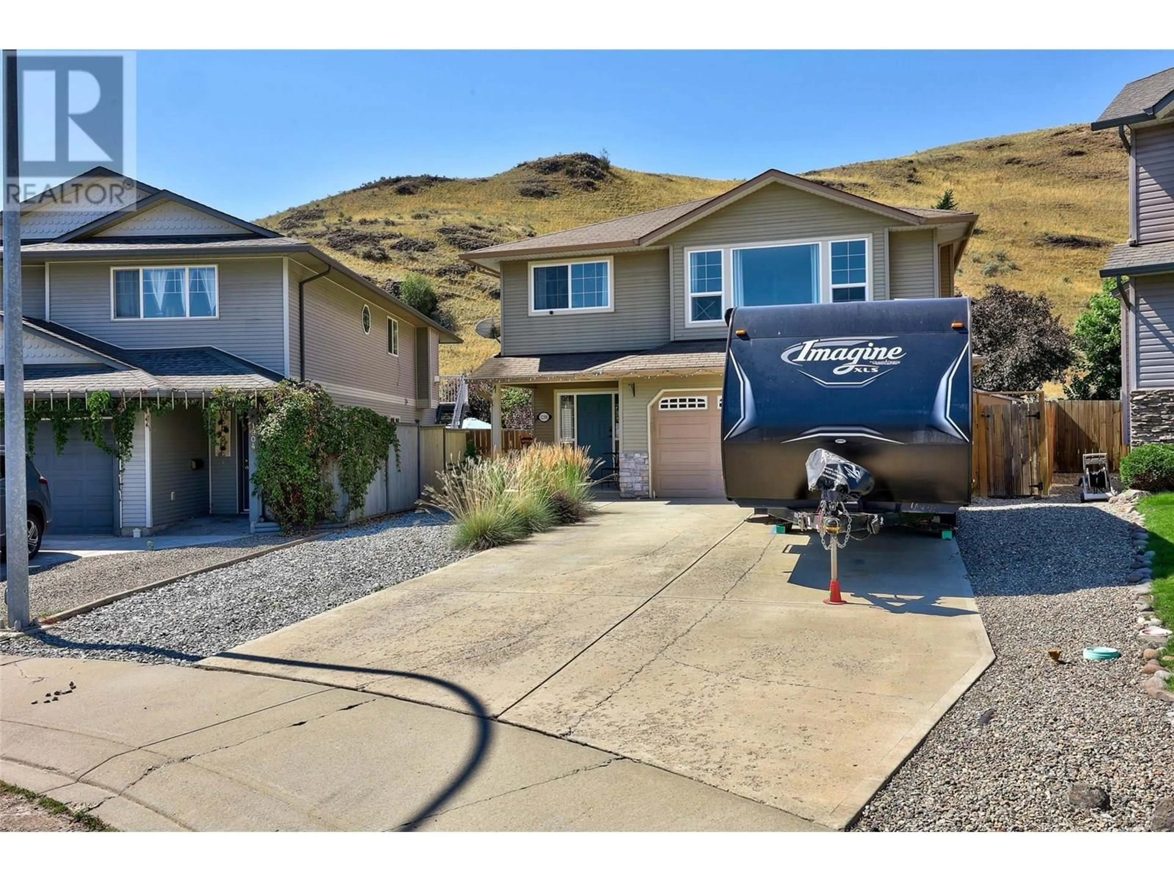 Home with vinyl exterior material, street for 1298 RAVEN DRIVE, Kamloops British Columbia V2B8P4