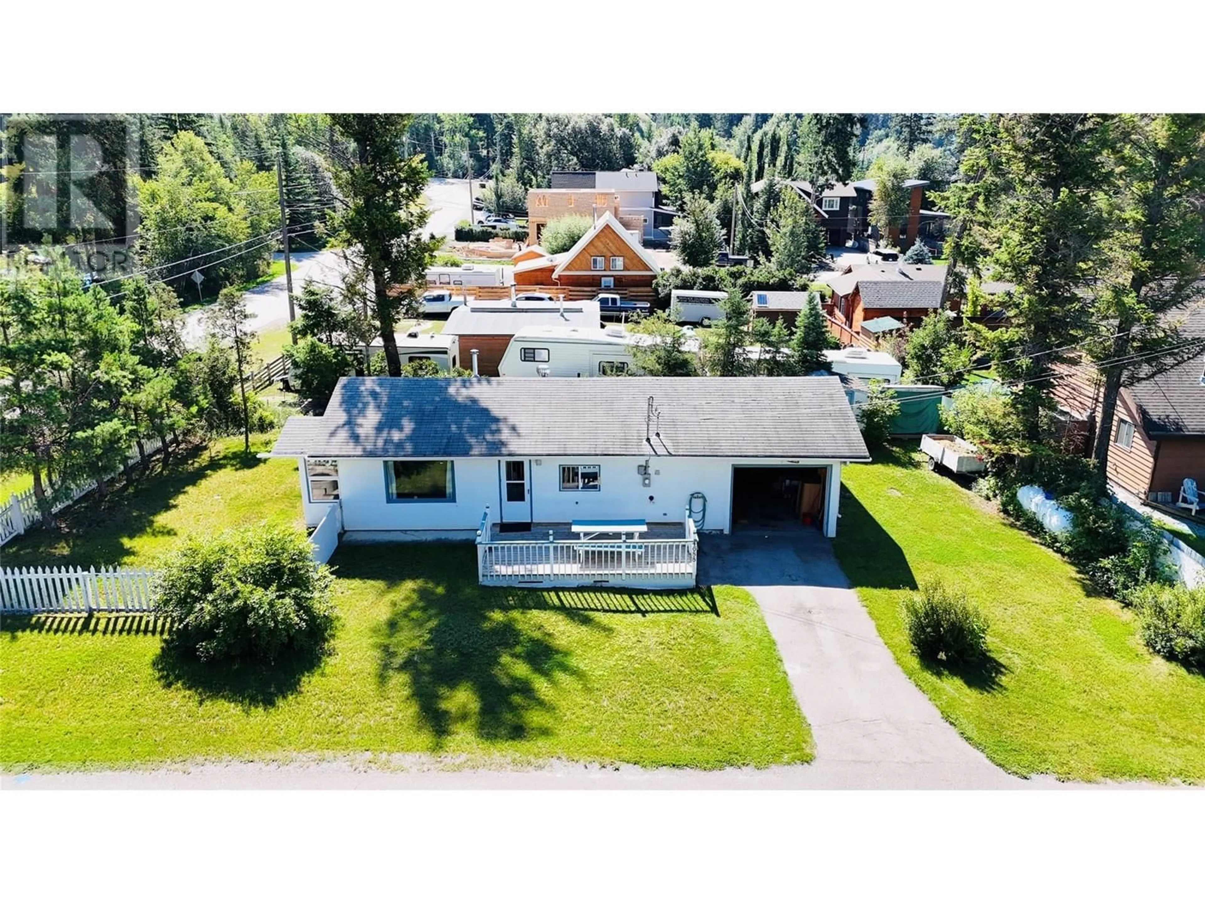 A pic from outside/outdoor area/front of a property/back of a property/a pic from drone, street for 4688 POPLAR STREET, Windermere British Columbia V0B2L2