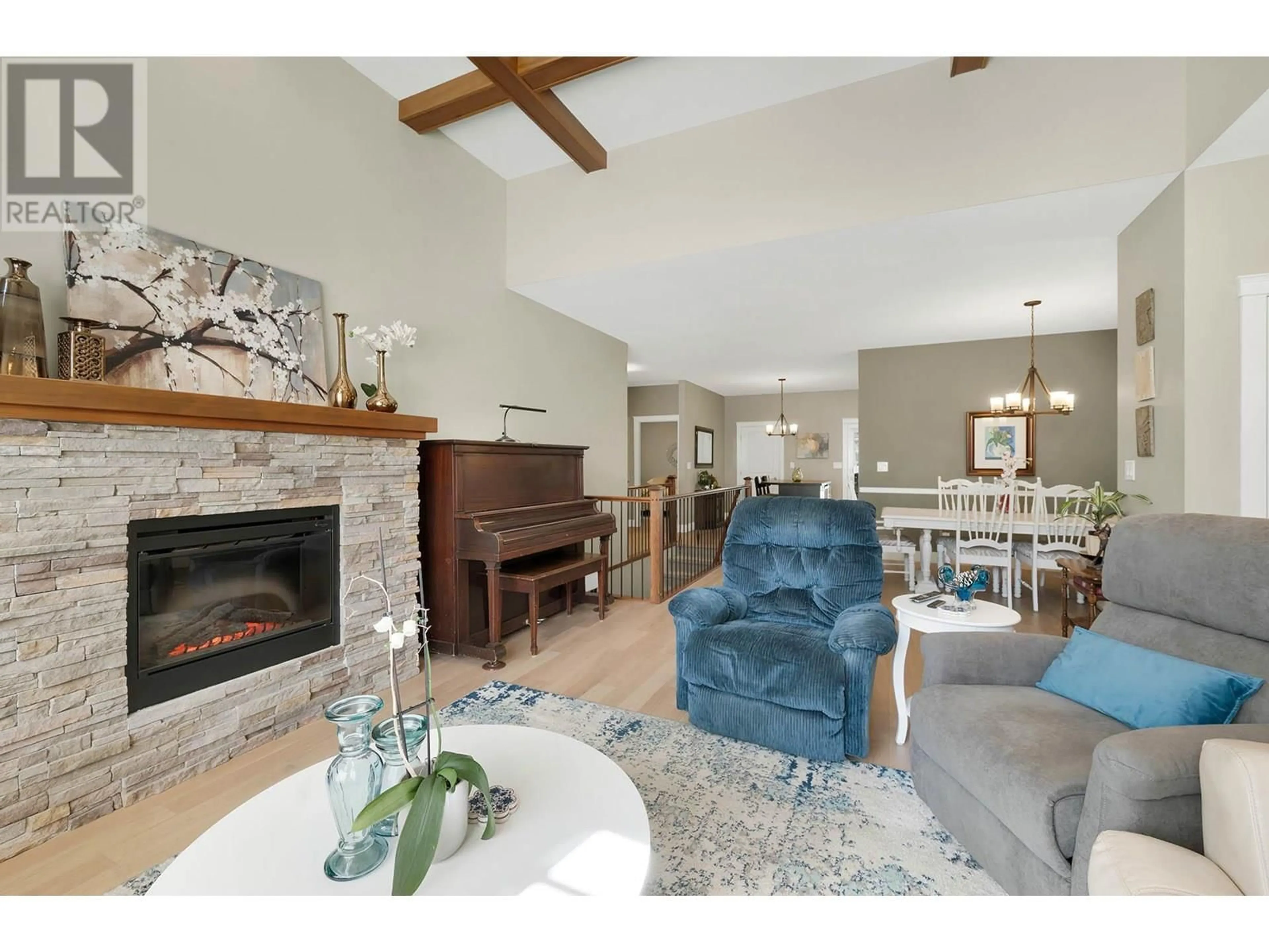 Living room with furniture, unknown for 123 - 2920 VALLEYVIEW DRIVE, Kamloops British Columbia V2C0A8
