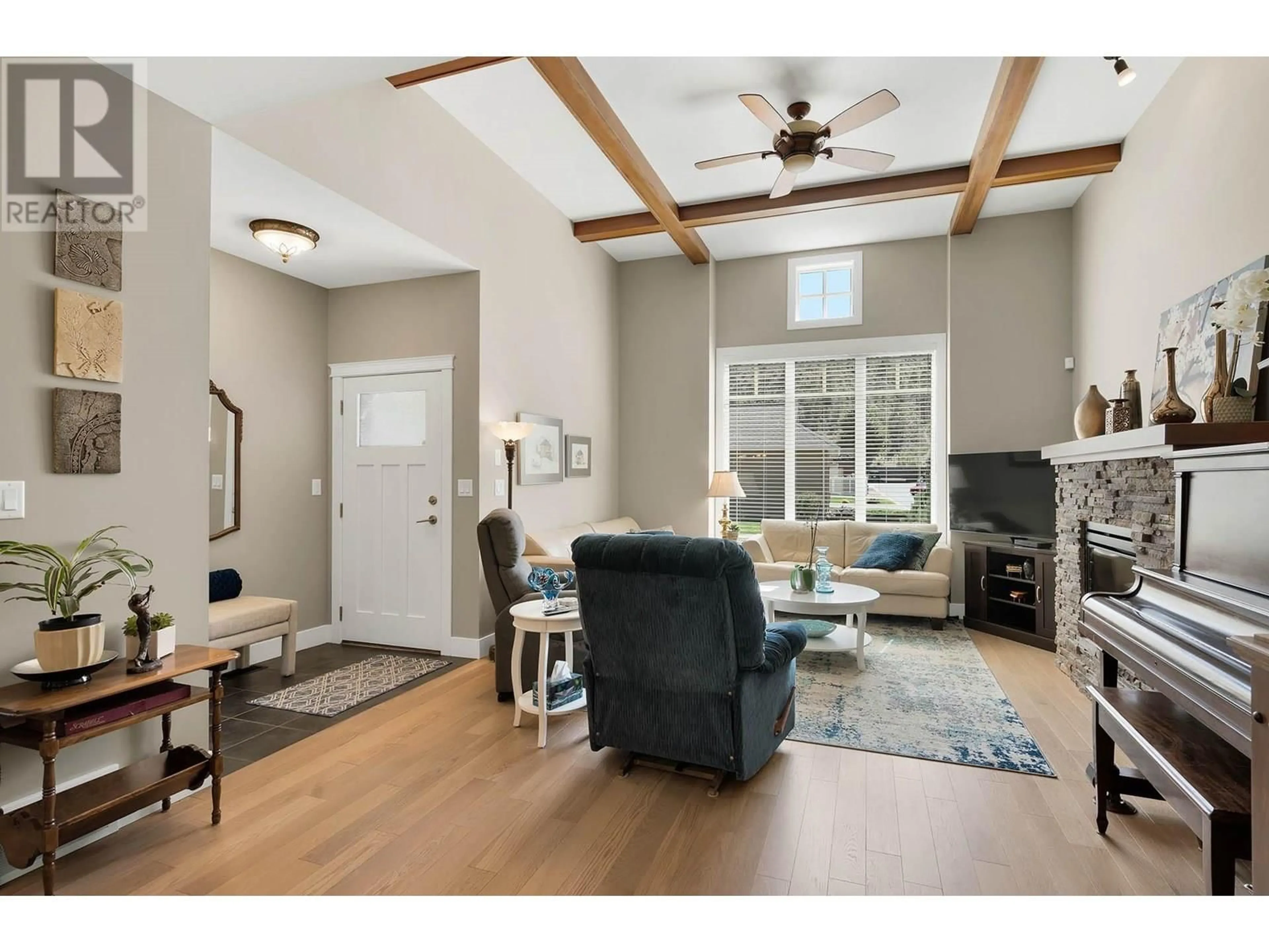 Living room with furniture, unknown for 123 - 2920 VALLEYVIEW DRIVE, Kamloops British Columbia V2C0A8