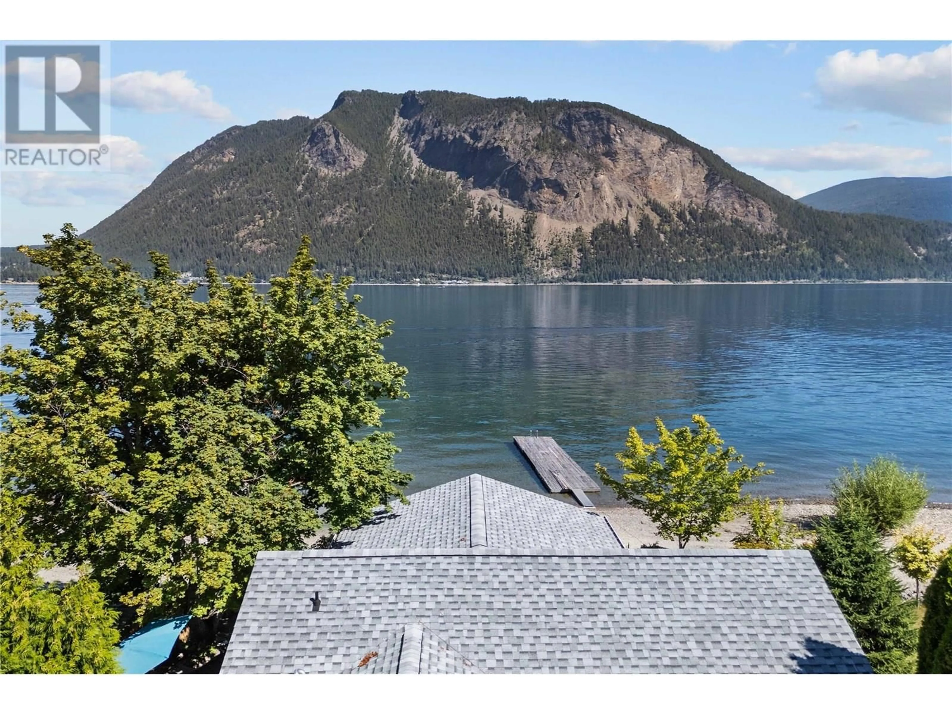 A pic from outside/outdoor area/front of a property/back of a property/a pic from drone, water/lake/river/ocean view for 2081 73 AVENUE NORTHEAST, Salmon Arm British Columbia V0E1K0