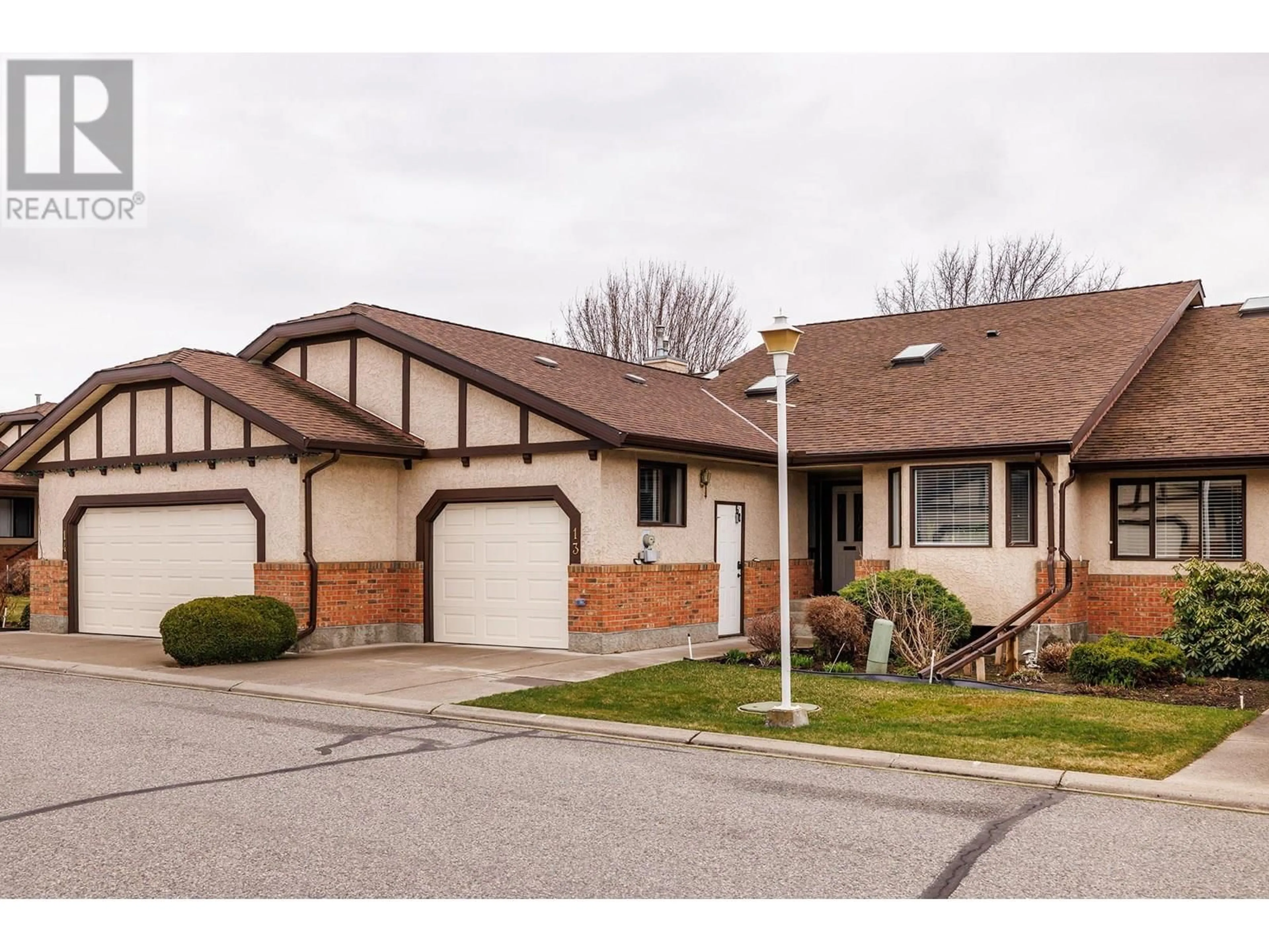 Unknown for 13 - 2200 GORDON DRIVE, Kelowna British Columbia V1Y8T7