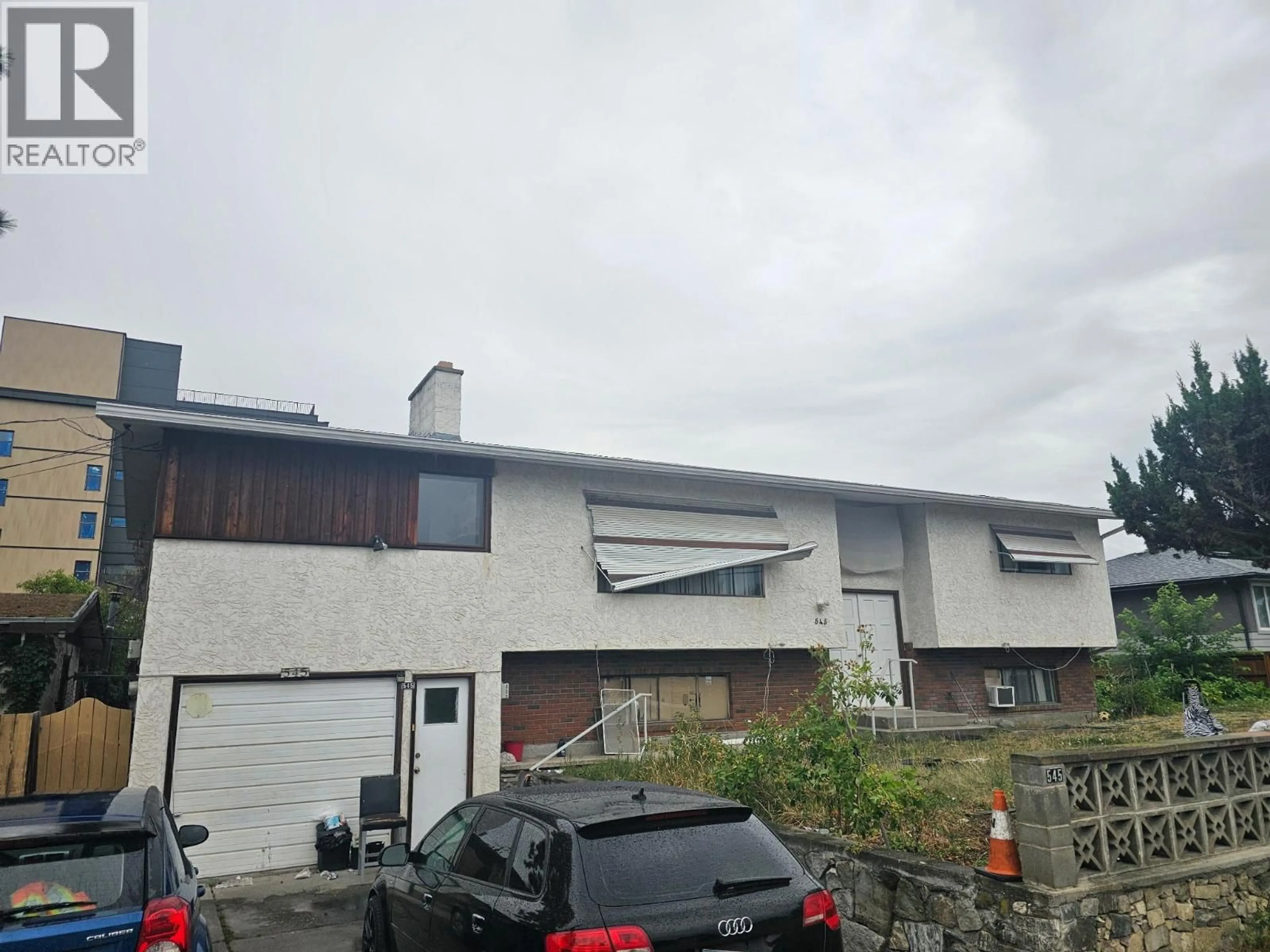 A pic from outside/outdoor area/front of a property/back of a property/a pic from drone, building for 545 FROELICH ROAD, Kelowna British Columbia V1X3M7