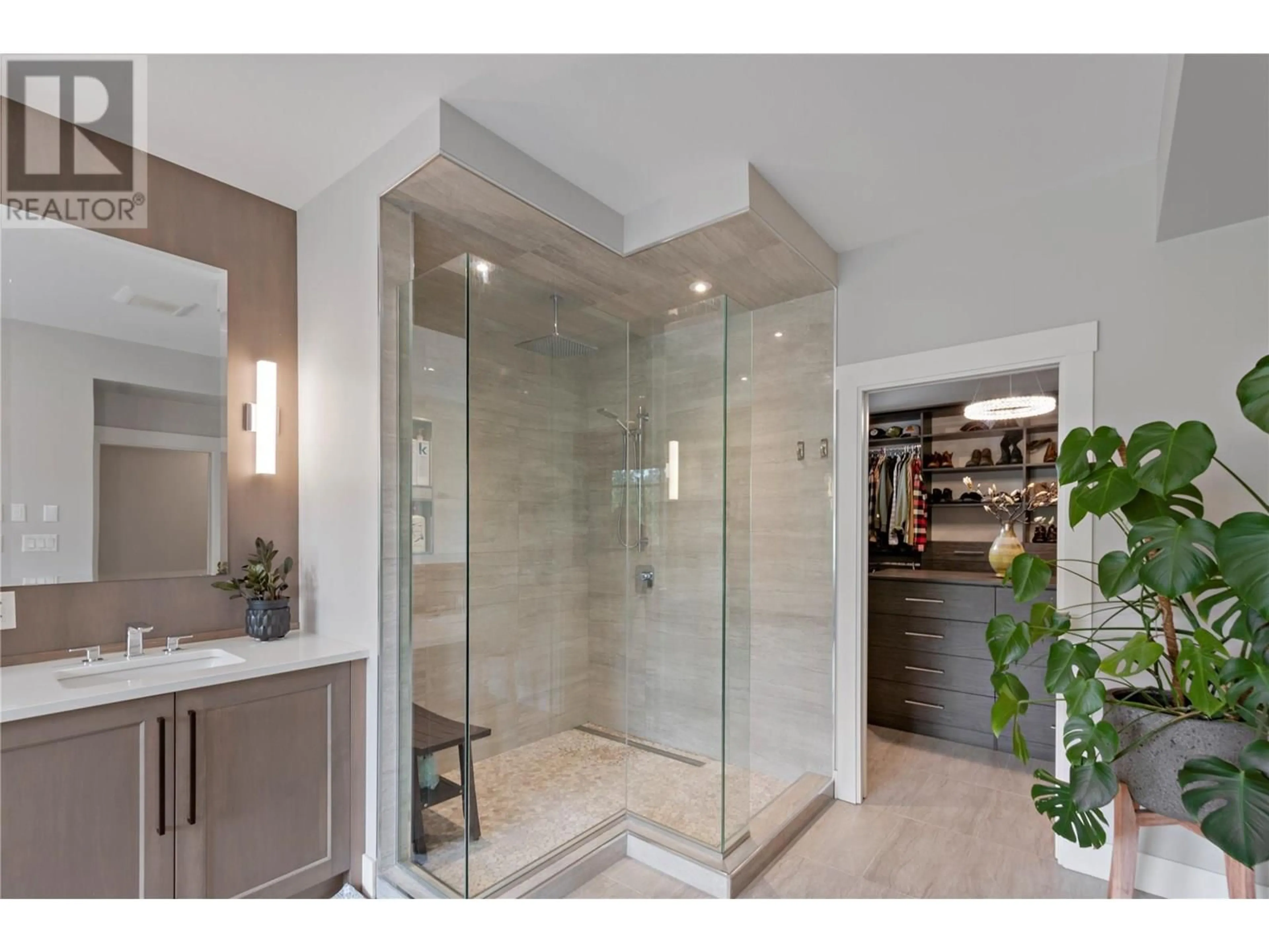 Contemporary bathroom, ceramic/tile floor for 1009 ANTLER DRIVE, Penticton British Columbia V2A0C8