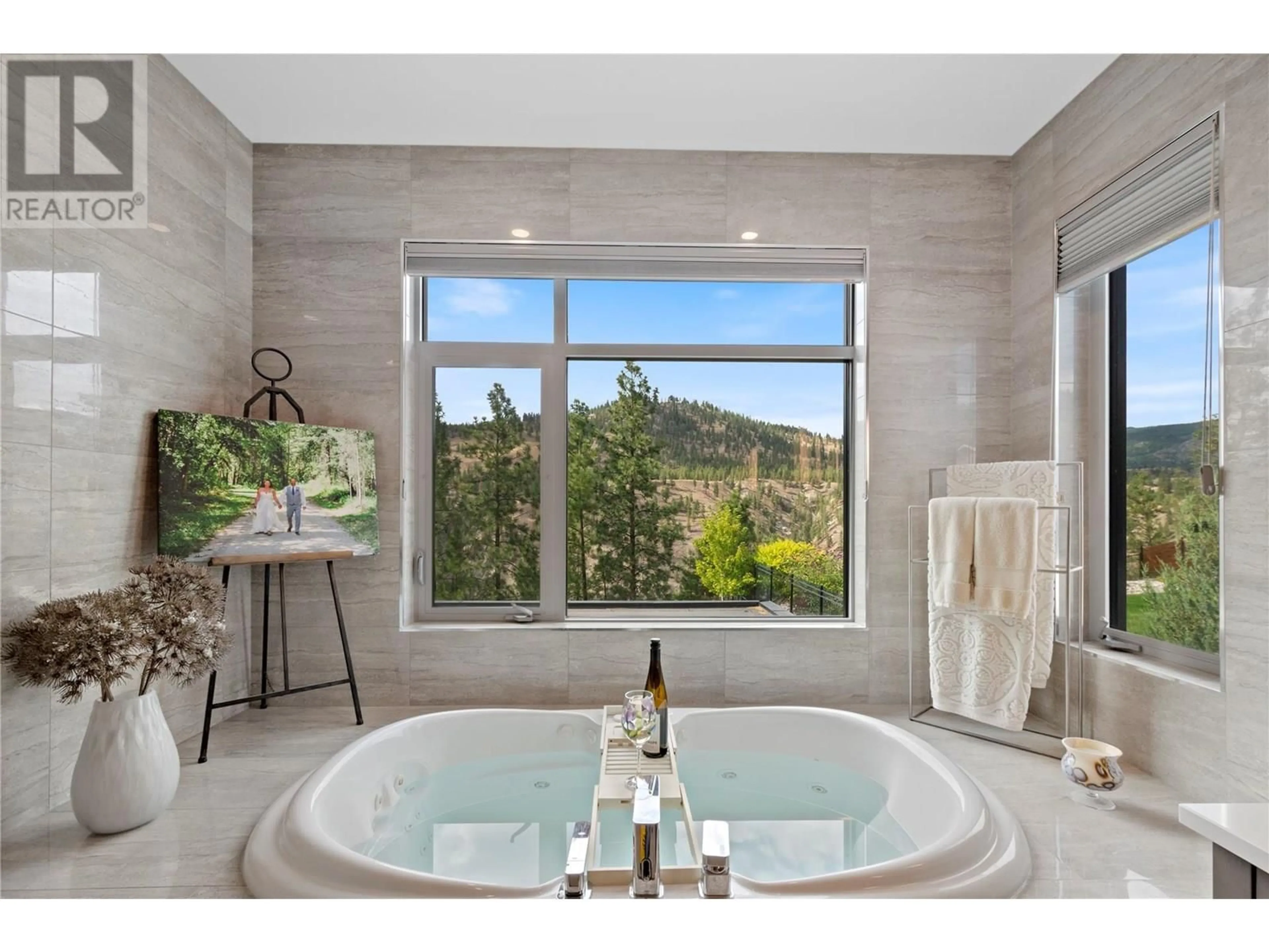 Contemporary bathroom, ceramic/tile floor for 1009 ANTLER DRIVE, Penticton British Columbia V2A0C8