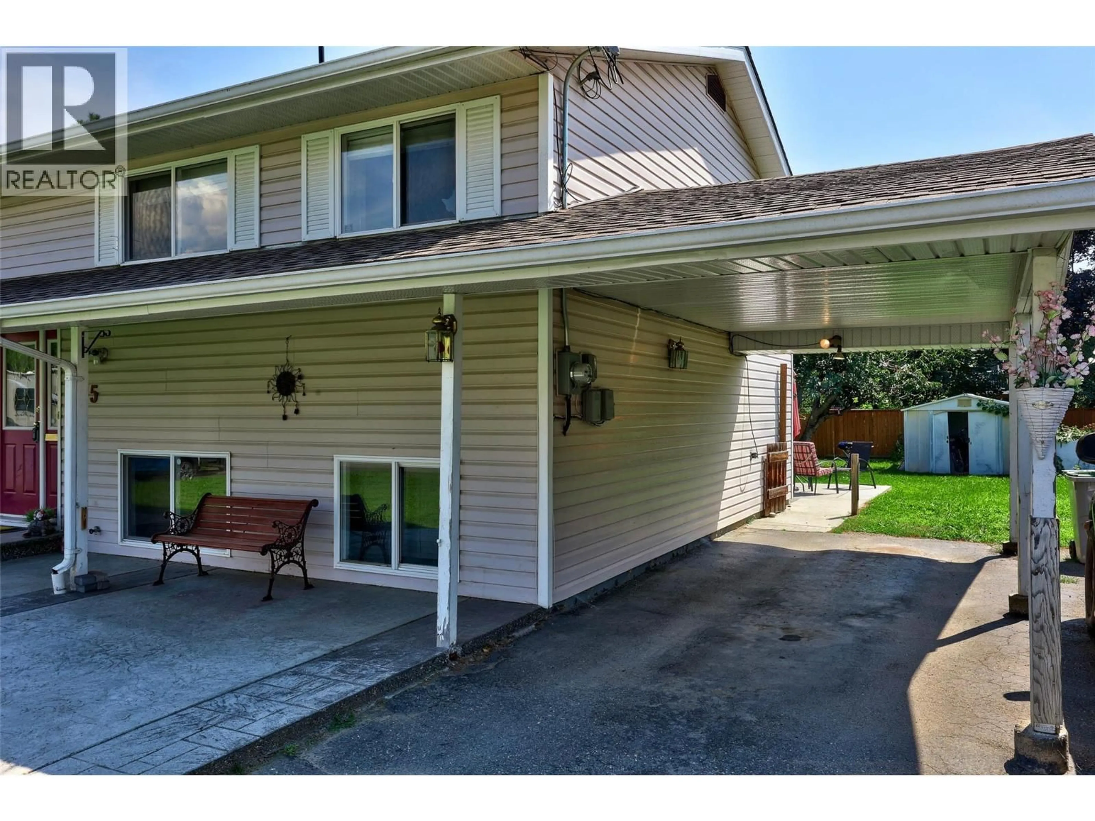 Unknown for 875 PUHALLO DRIVE, Kamloops British Columbia V2B6P8