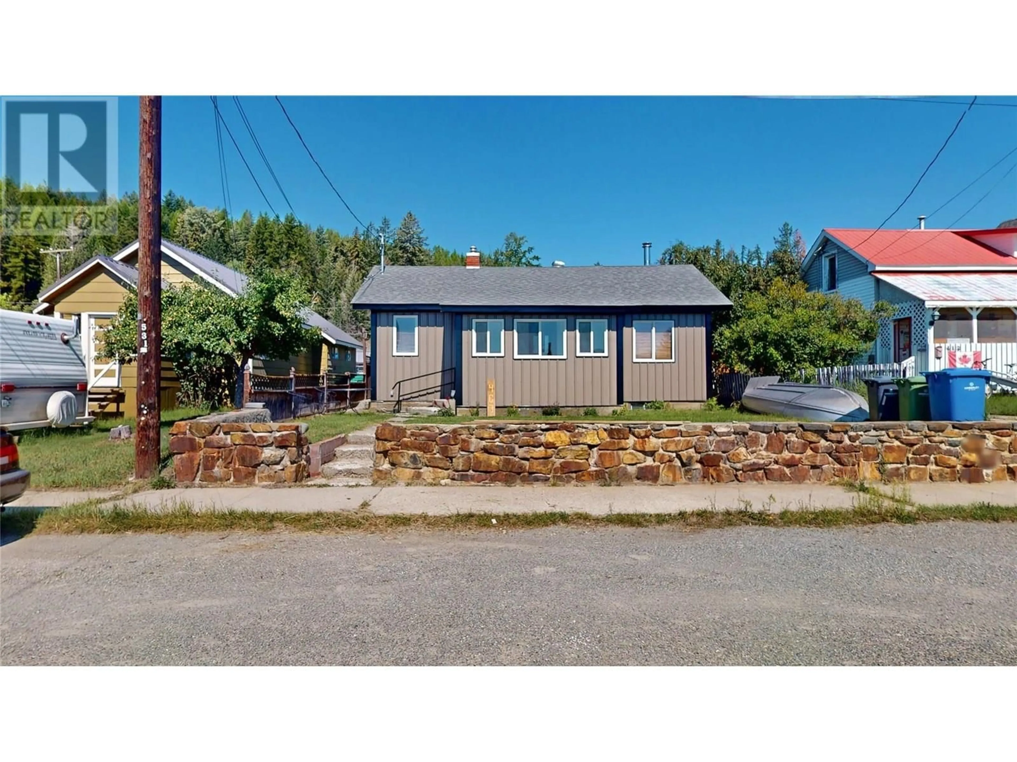 A pic from outside/outdoor area/front of a property/back of a property/a pic from drone, street for 407 FORTIER STREET, Kimberley British Columbia V1A1N7