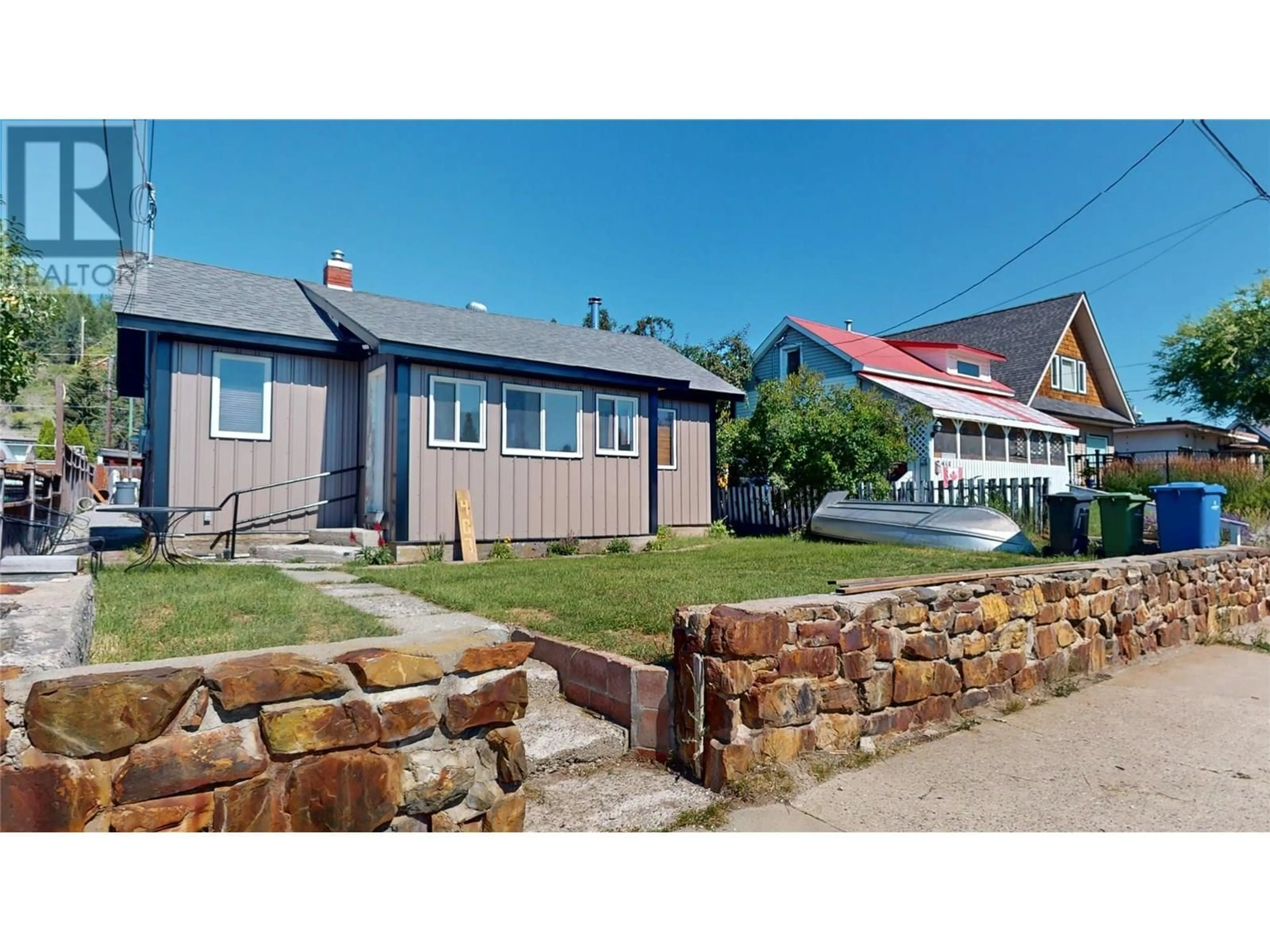 A pic from outside/outdoor area/front of a property/back of a property/a pic from drone, street for 407 FORTIER STREET, Kimberley British Columbia V1A1N7