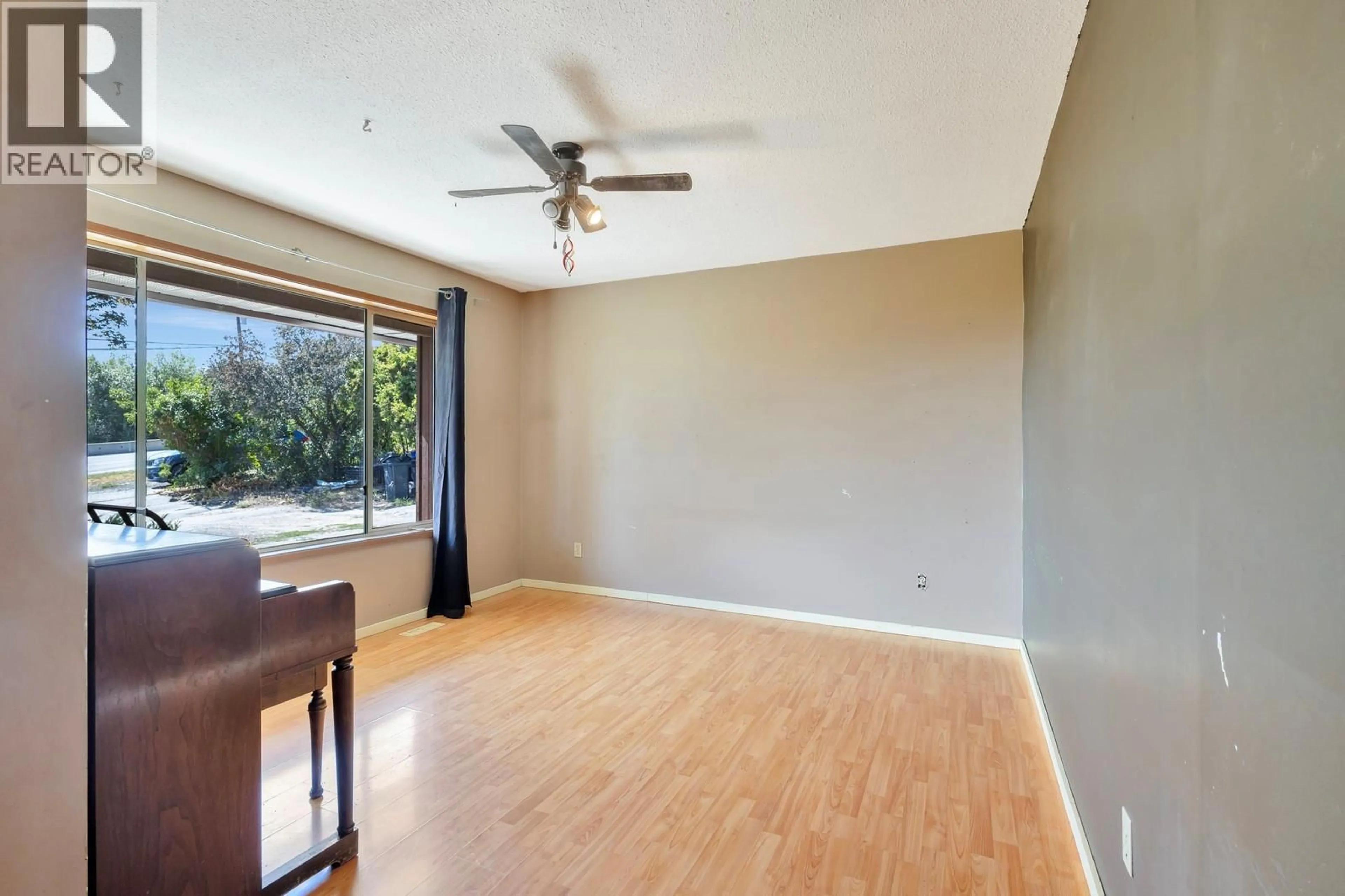 A pic of a room for 2758 LOWER GLENROSA ROAD, West Kelowna British Columbia V4T1E2