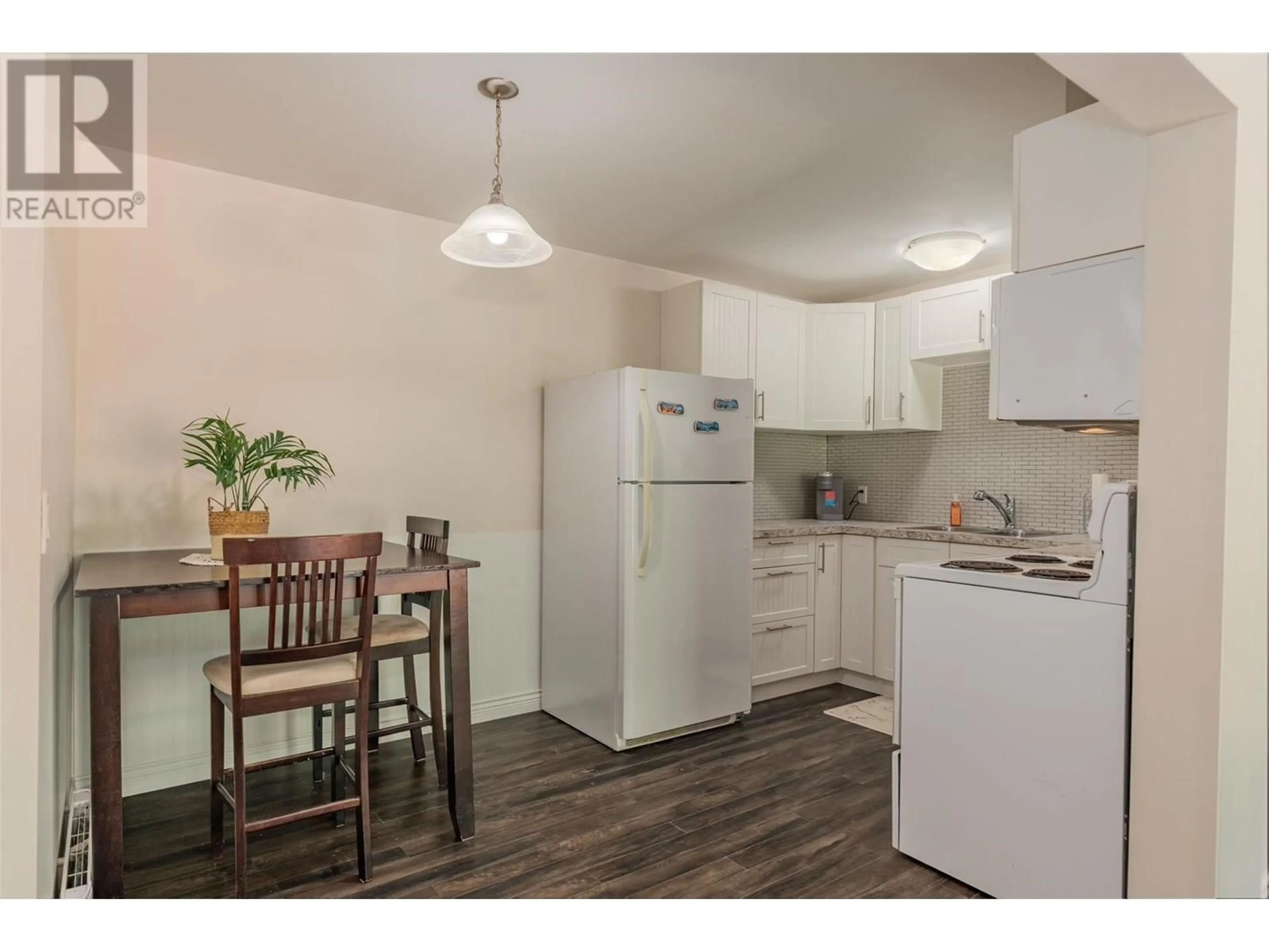 Standard kitchen, wood/laminate floor for 212 - 880 WORDSWORTH AVENUE, Warfield British Columbia V1R2E9
