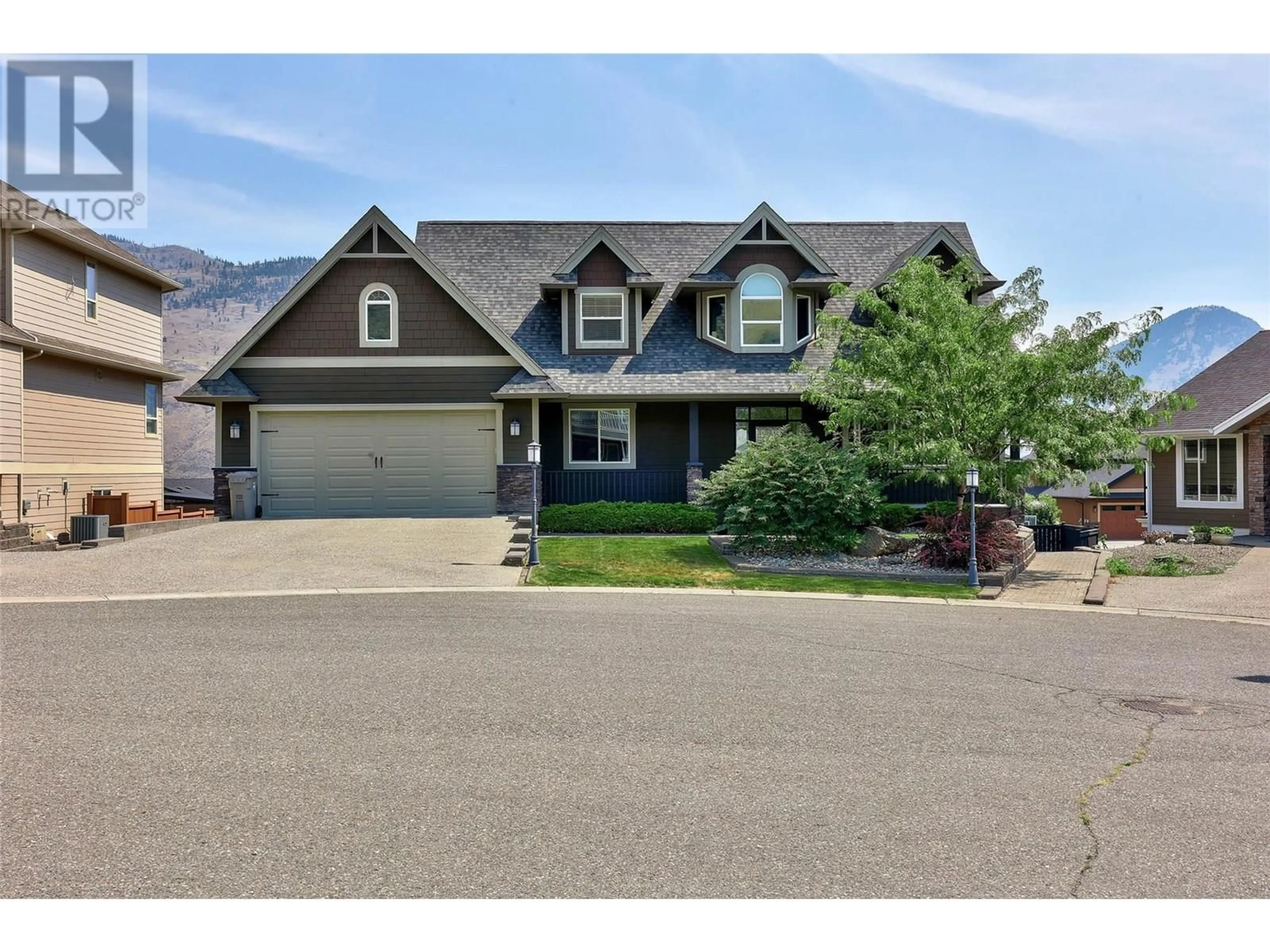 Home with vinyl exterior material, mountain view for 2120 CANTLE COURT, Kamloops British Columbia V2B0A7