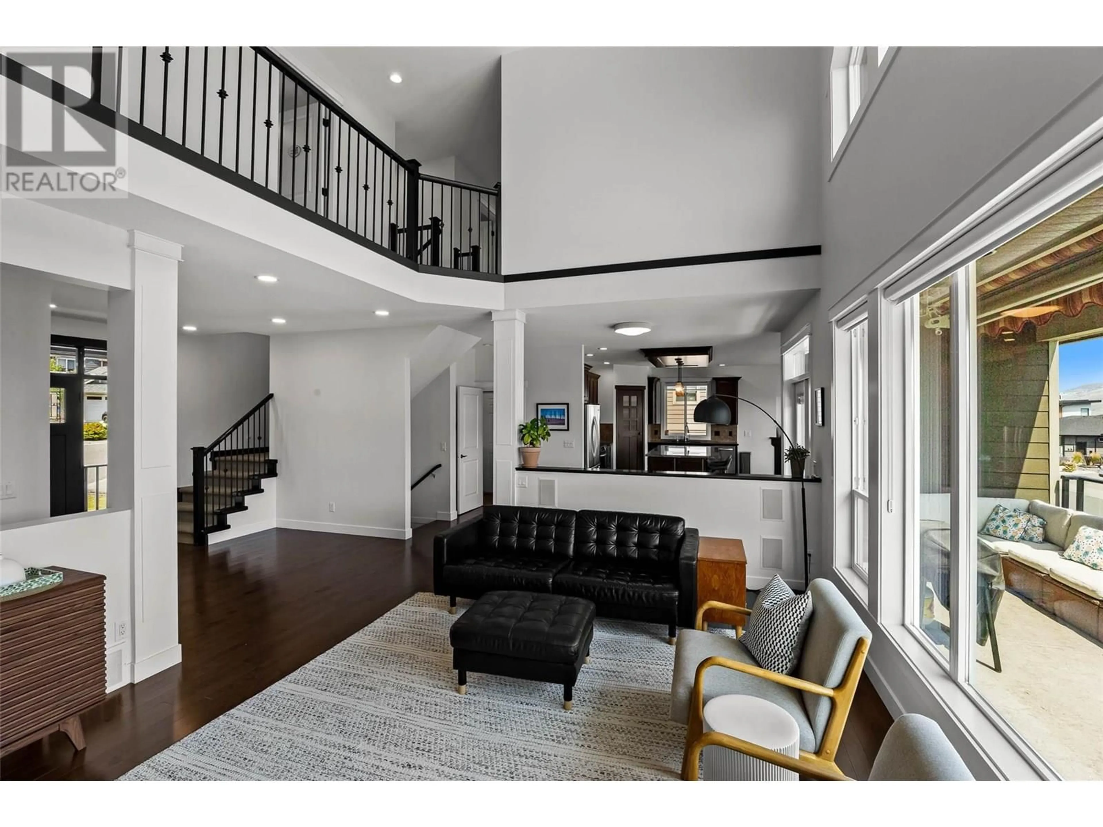 Indoor entryway for 2120 CANTLE COURT, Kamloops British Columbia V2B0A7